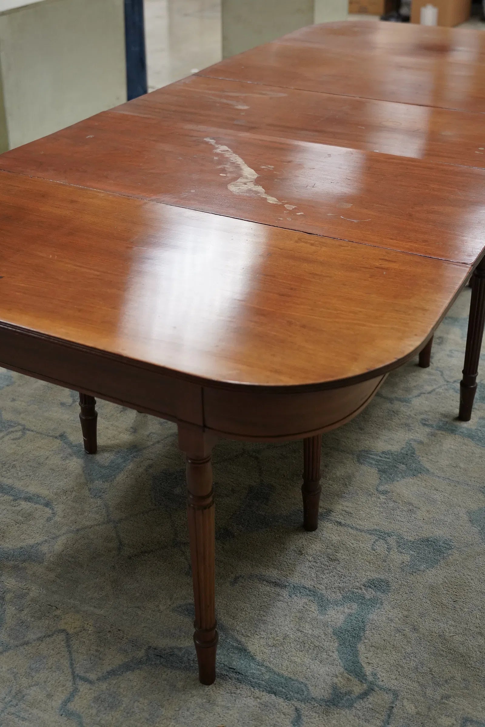 AF1-185: Antique Early 19th Century American Federal Mahogany Banquet Table