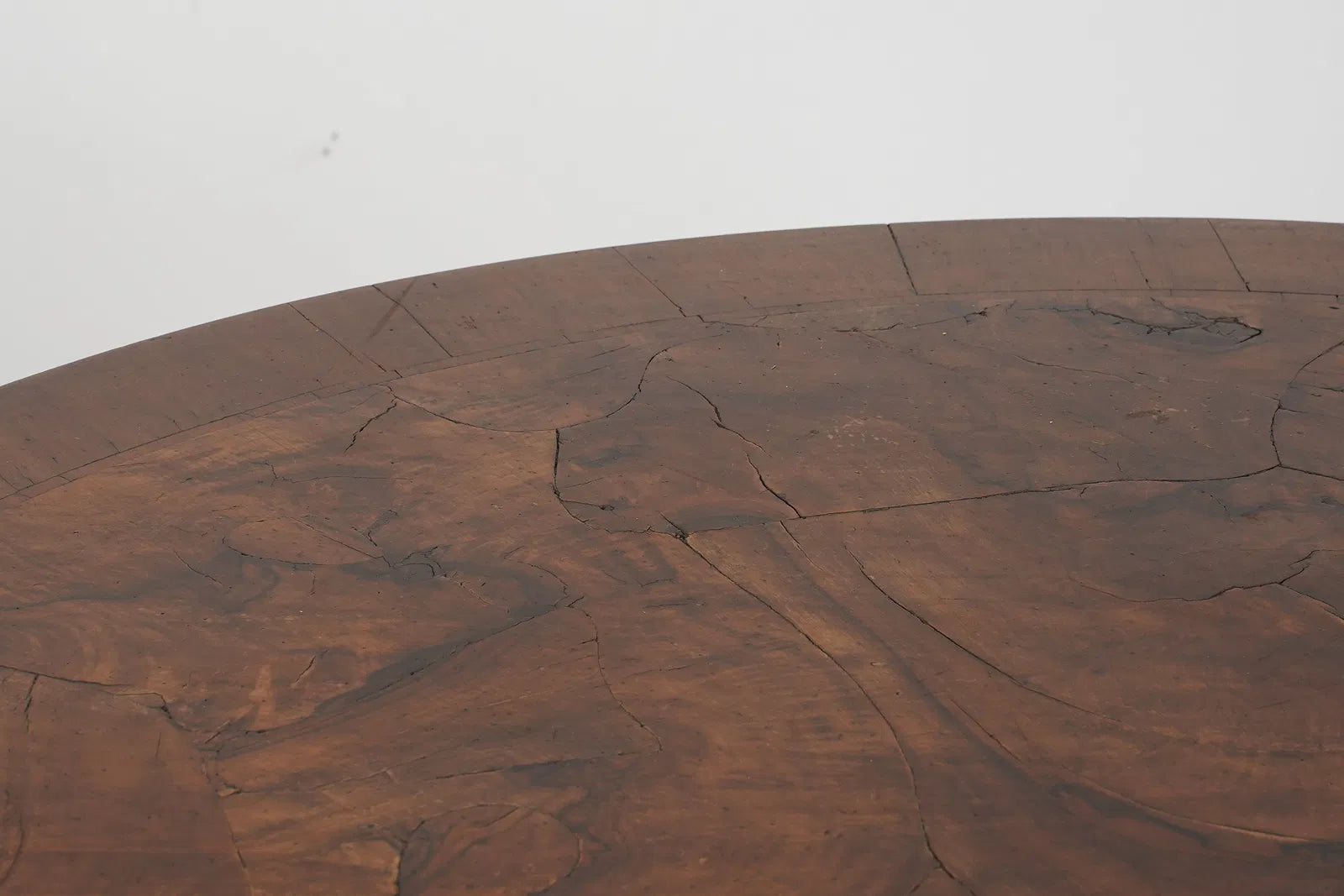AF1-164:Antique English Victorian Carved Walnut Burl 48" Round Dining Table