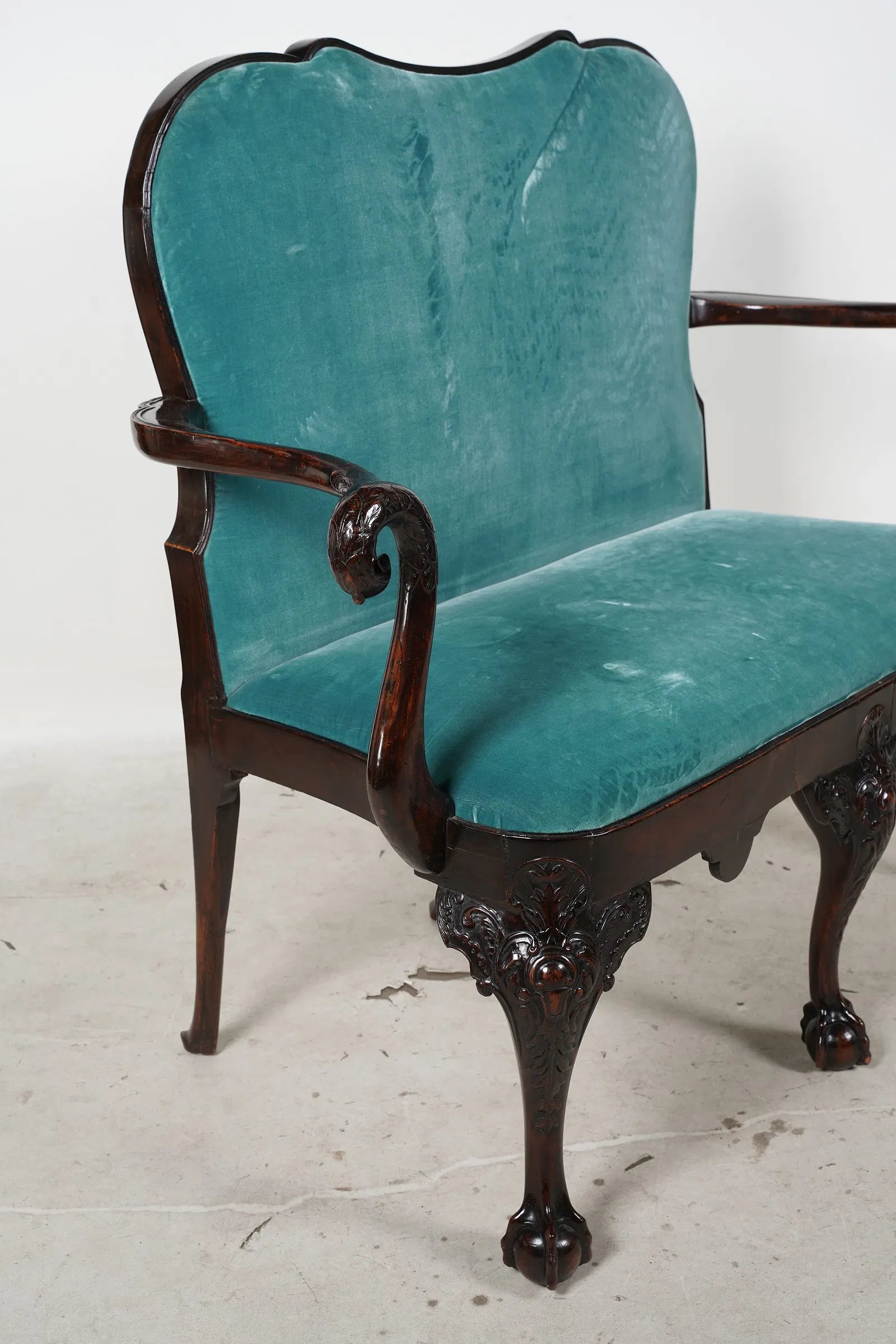 AF2-106: Antique English Georgian Intricately Carved Mahogany Settee With Eagle Head Arms Late 18th Century