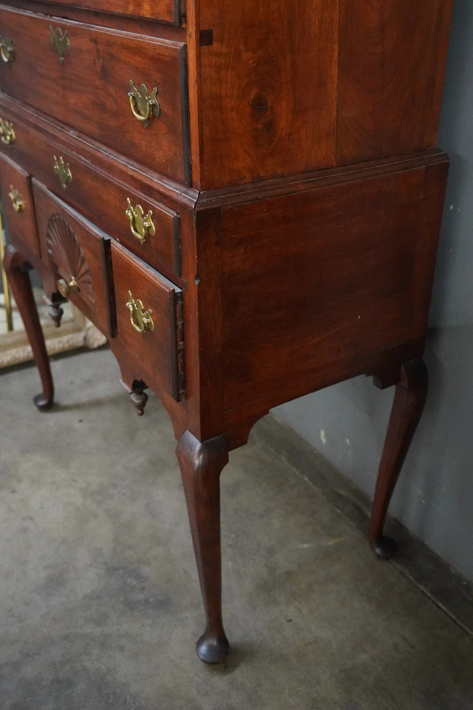AF4-052: Antique Early 18th Century Massachusetts Walnut Bonnet Top Highboy