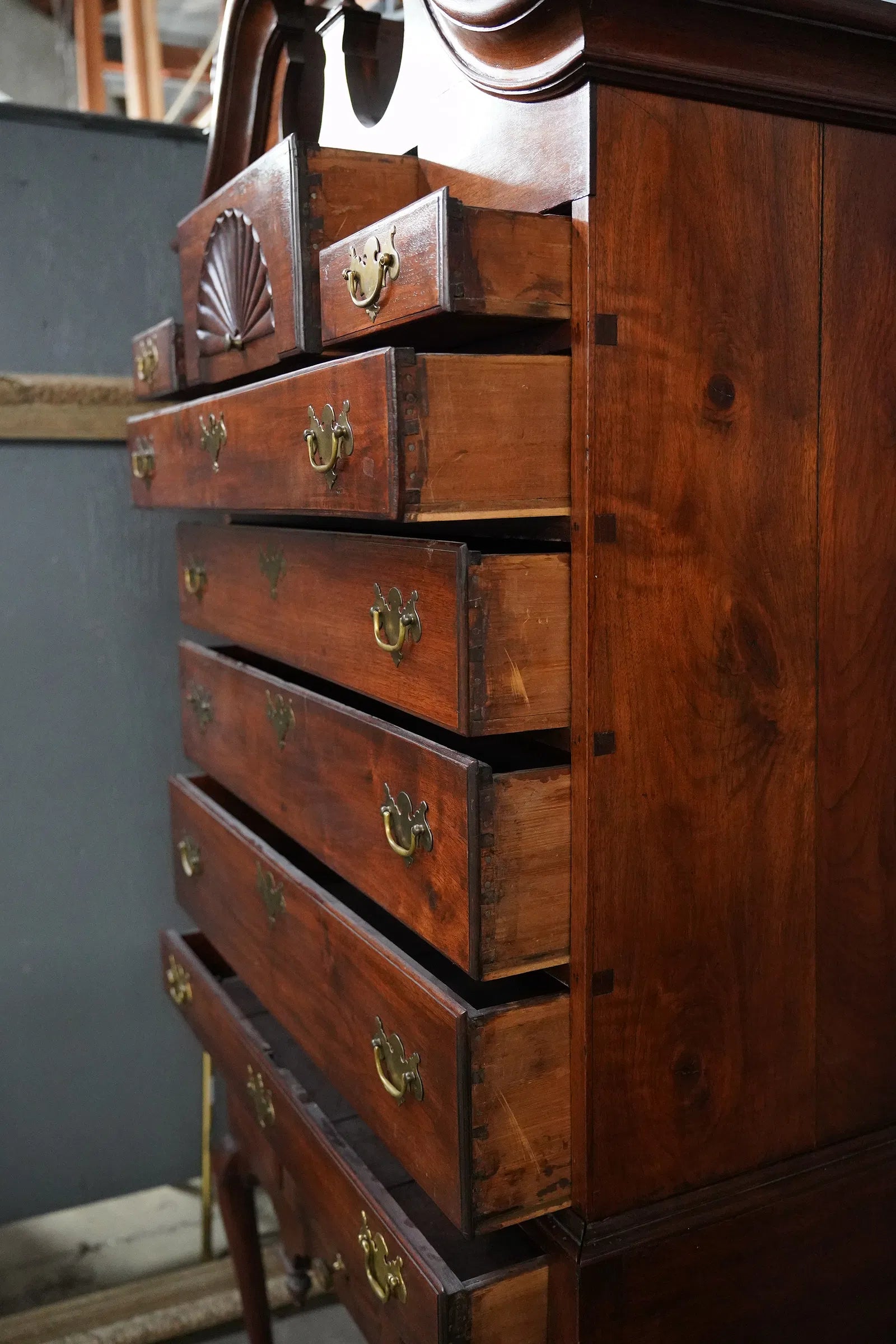 AF4-052: Antique Early 18th Century Massachusetts Walnut Bonnet Top Highboy