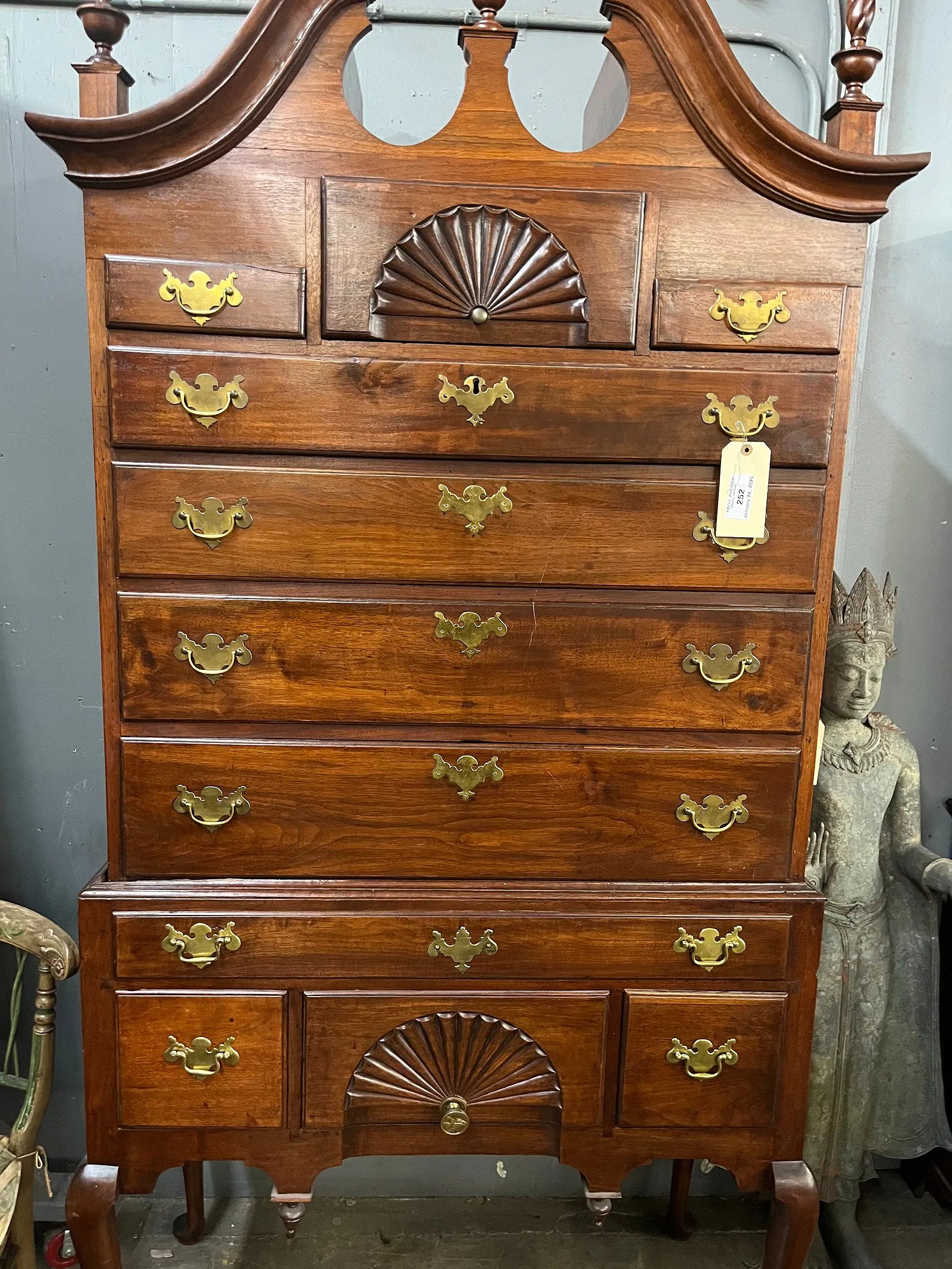 AF4-052: Antique Early 18th Century Massachusetts Walnut Bonnet Top Highboy
