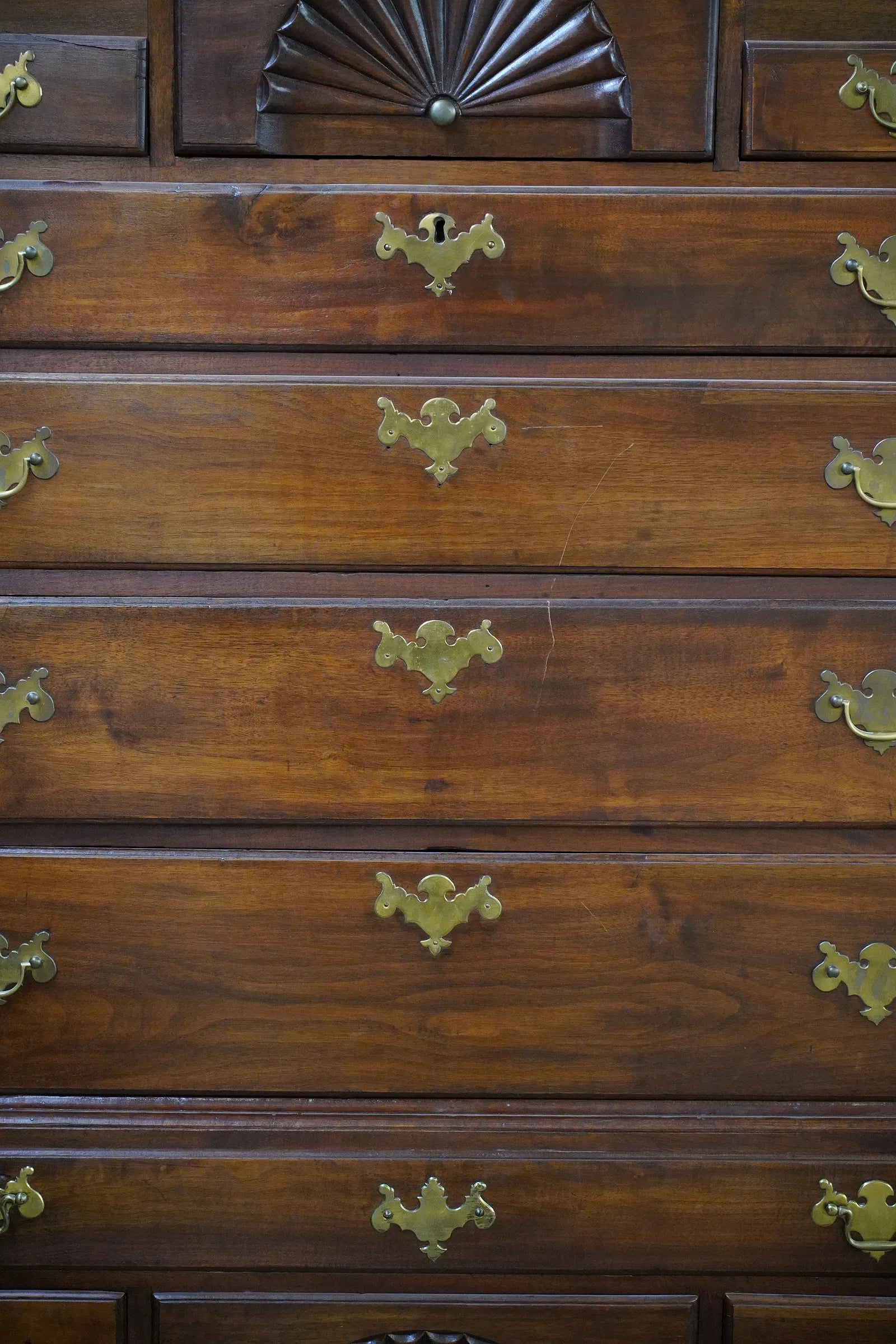 AF4-052: Antique Early 18th Century Massachusetts Walnut Bonnet Top Highboy