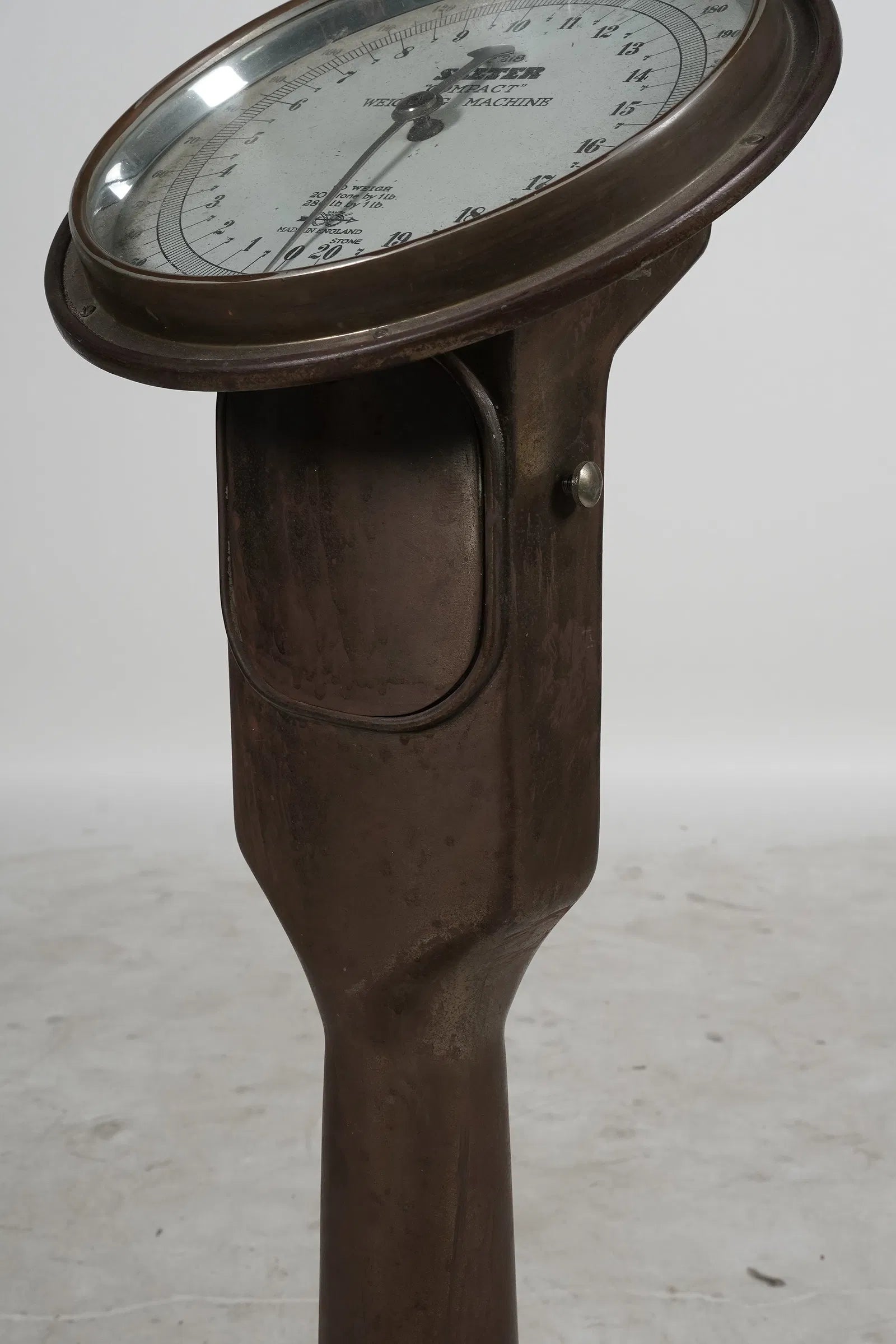 CR9-016: Antique English Salter Platform Scale Model 216 Late 19th Century