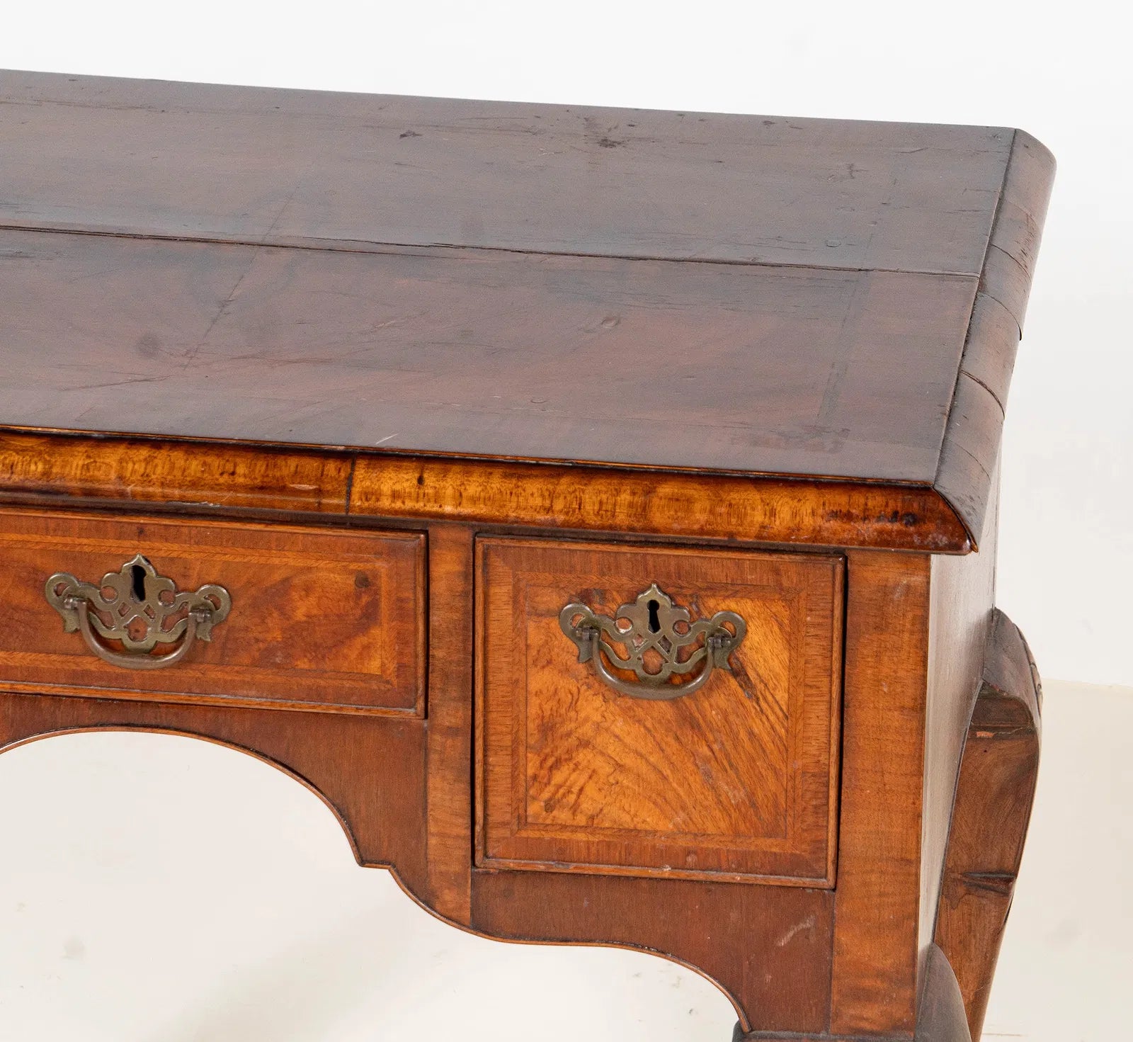 AF4-130: Antique English Queen Anne Walnut Lowboy Mid 18th Century