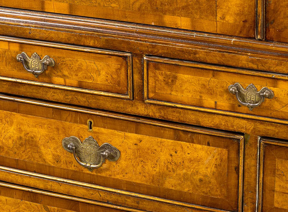 AF4-061: Antique Early 19th Century Georgian Burl Elm and Walnut Linen Press