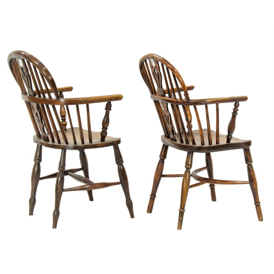 AF2-006: Antique Near Pair of Early 19th Century American Sack Back Windsor Chairs