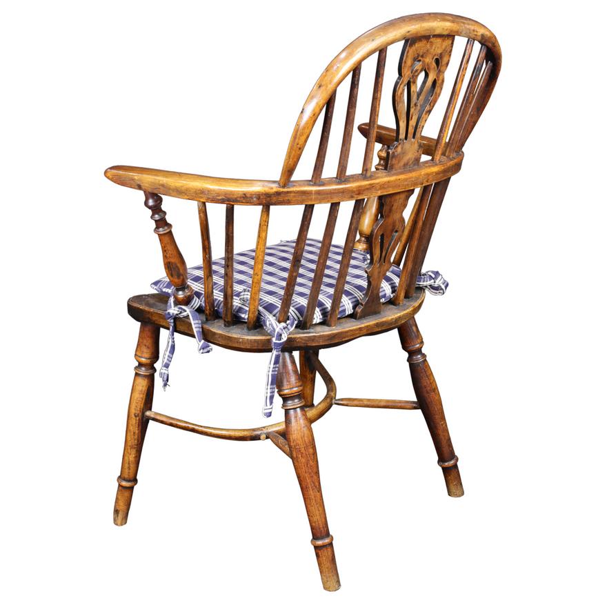 AF2-202: Antique Set of 8 Early 19th Century American Sack Back Windsor Arm Chairs