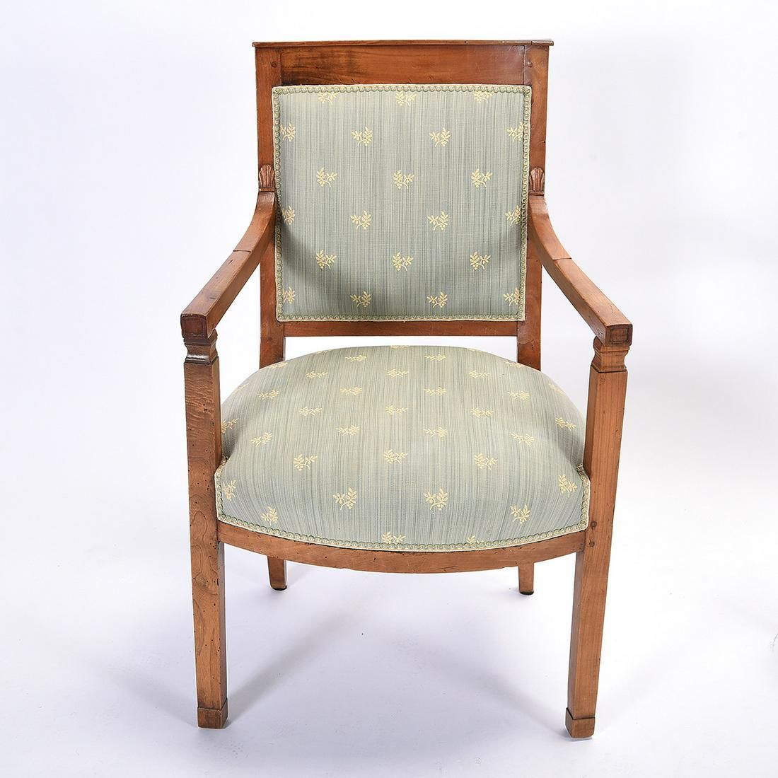 AF2-242: ANTIQUE PAIR OF EARLY 19TH CENTURY FRENCH DIRECTOIRE FRUITWOOD FAUTEUIL ARMCHAIRS