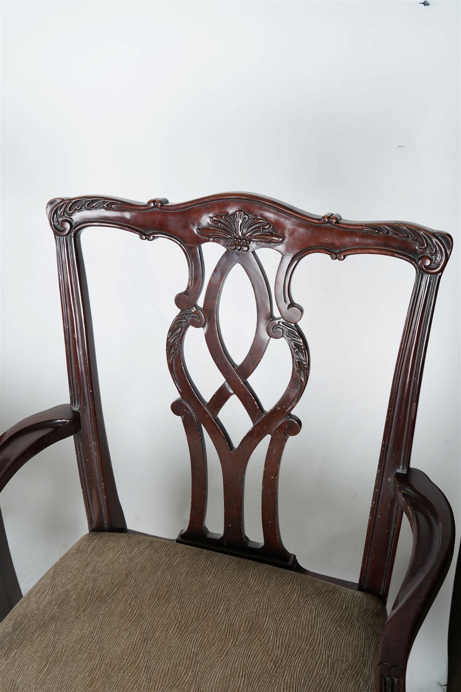 AF2-017: Antique Carved Mahogany Chippendale Chairs Set of Four Early 19th Century
