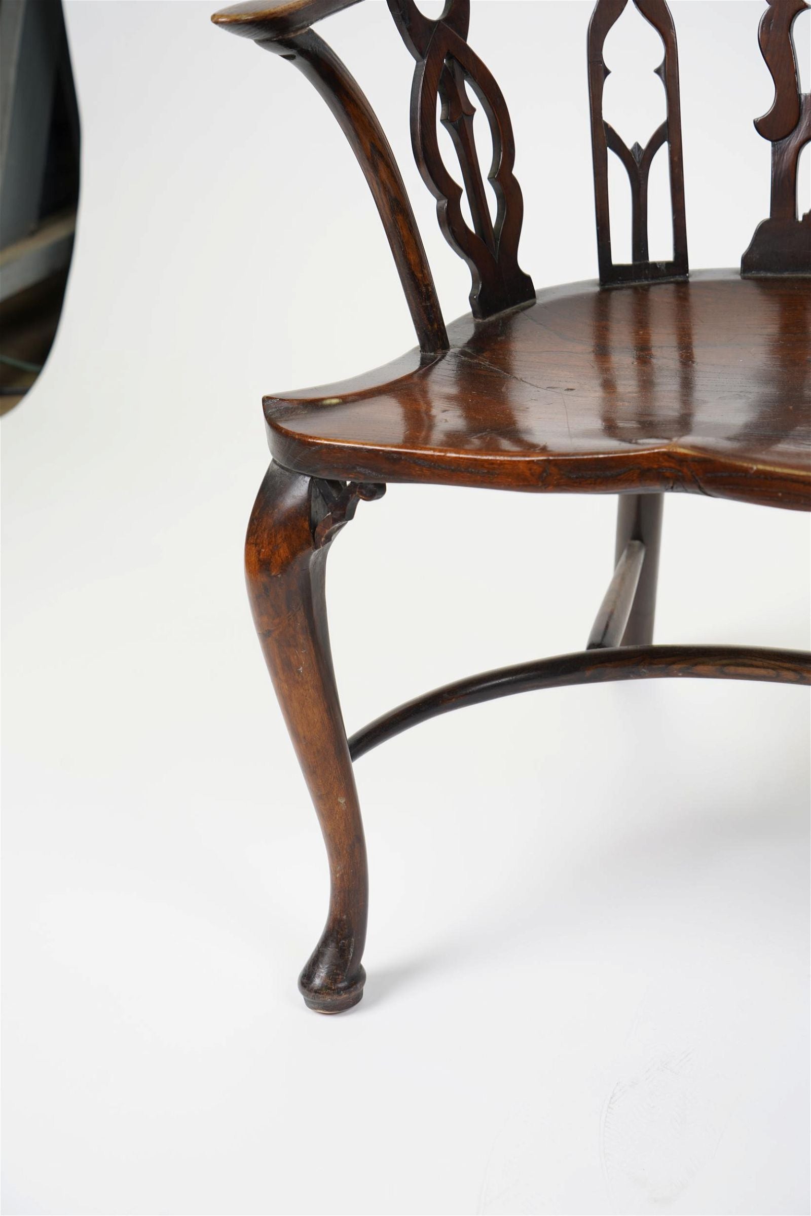 AF2-020: Vintage Pair of Mid 20th Century Frederick Parker & Sons English Oak Sack Back Windsor Chairs