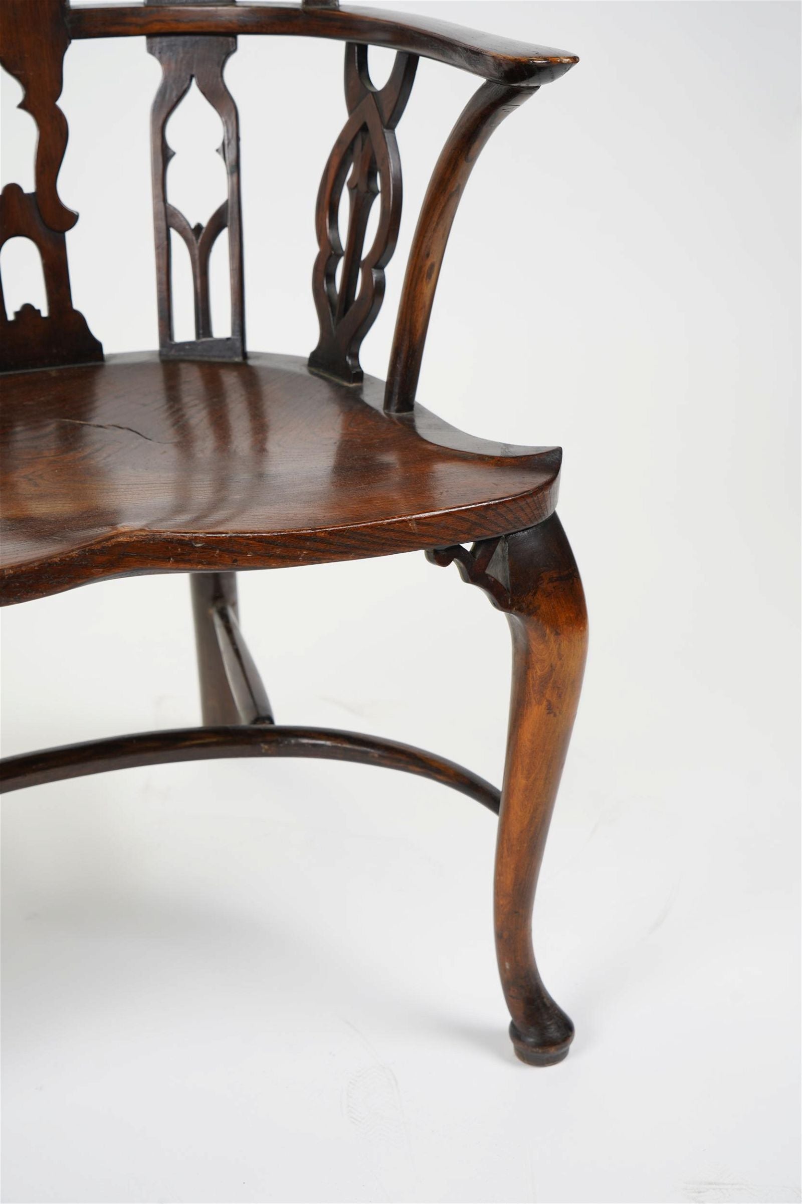 AF2-020: Vintage Pair of Mid 20th Century Frederick Parker & Sons English Oak Sack Back Windsor Chairs