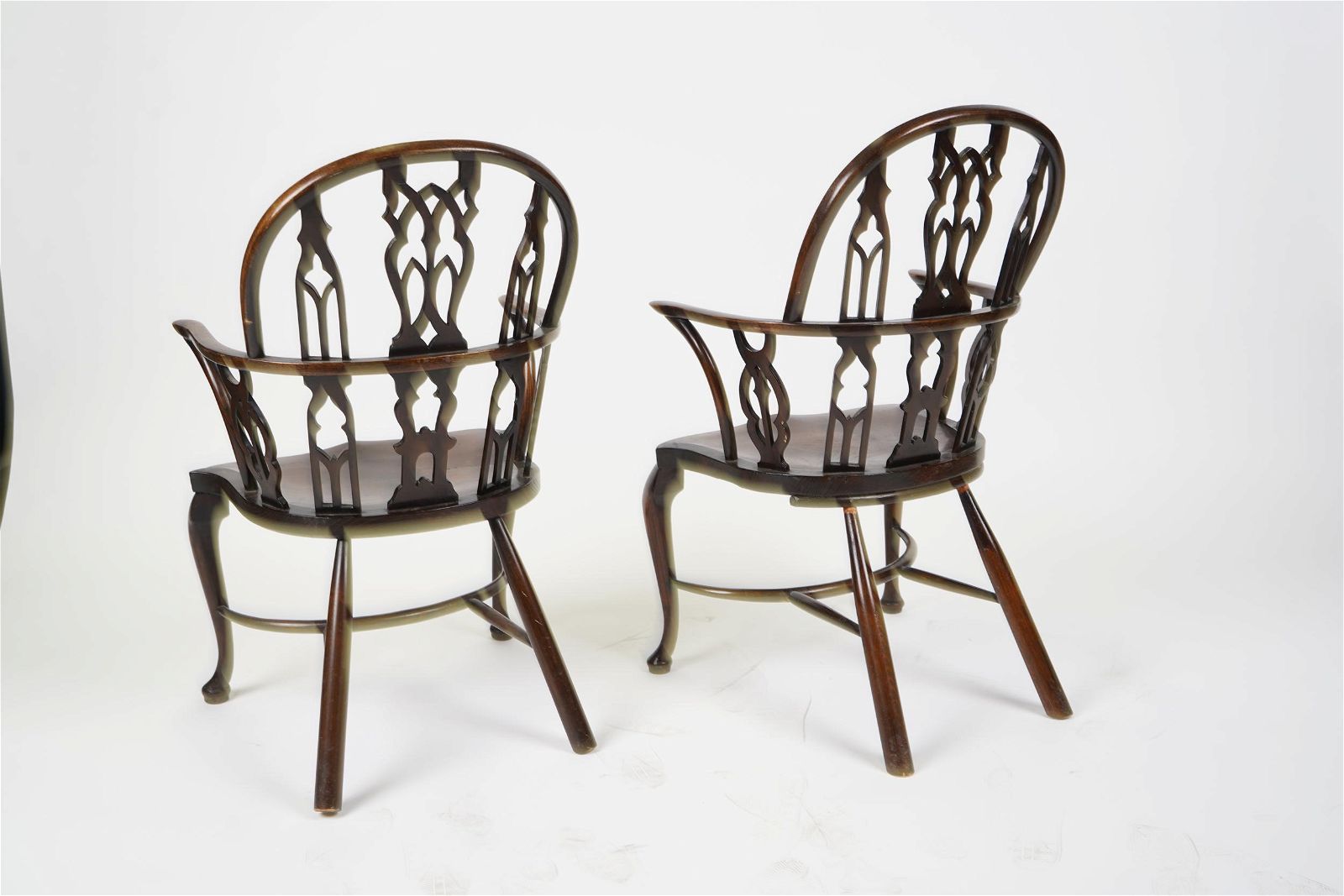 AF2-020: Vintage Pair of Mid 20th Century Frederick Parker & Sons English Oak Sack Back Windsor Chairs