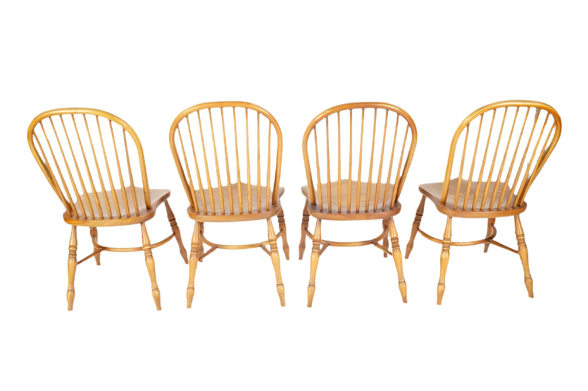 AF2-105: Antique Set of 8 Early 20th Century Oak Bow Back and Sack Back Windsor Chairs