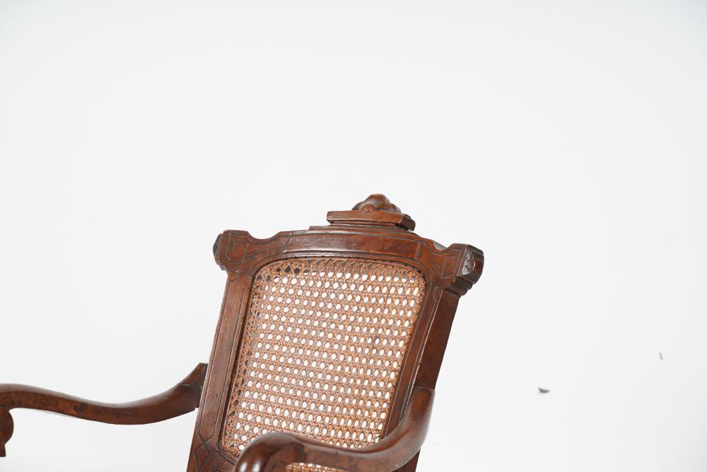 AF2-031: ANTIQUE LATE 19TH CENTURY AMERICAN VICTORIAN WALNUT CHILDS ROCKING CHAIR