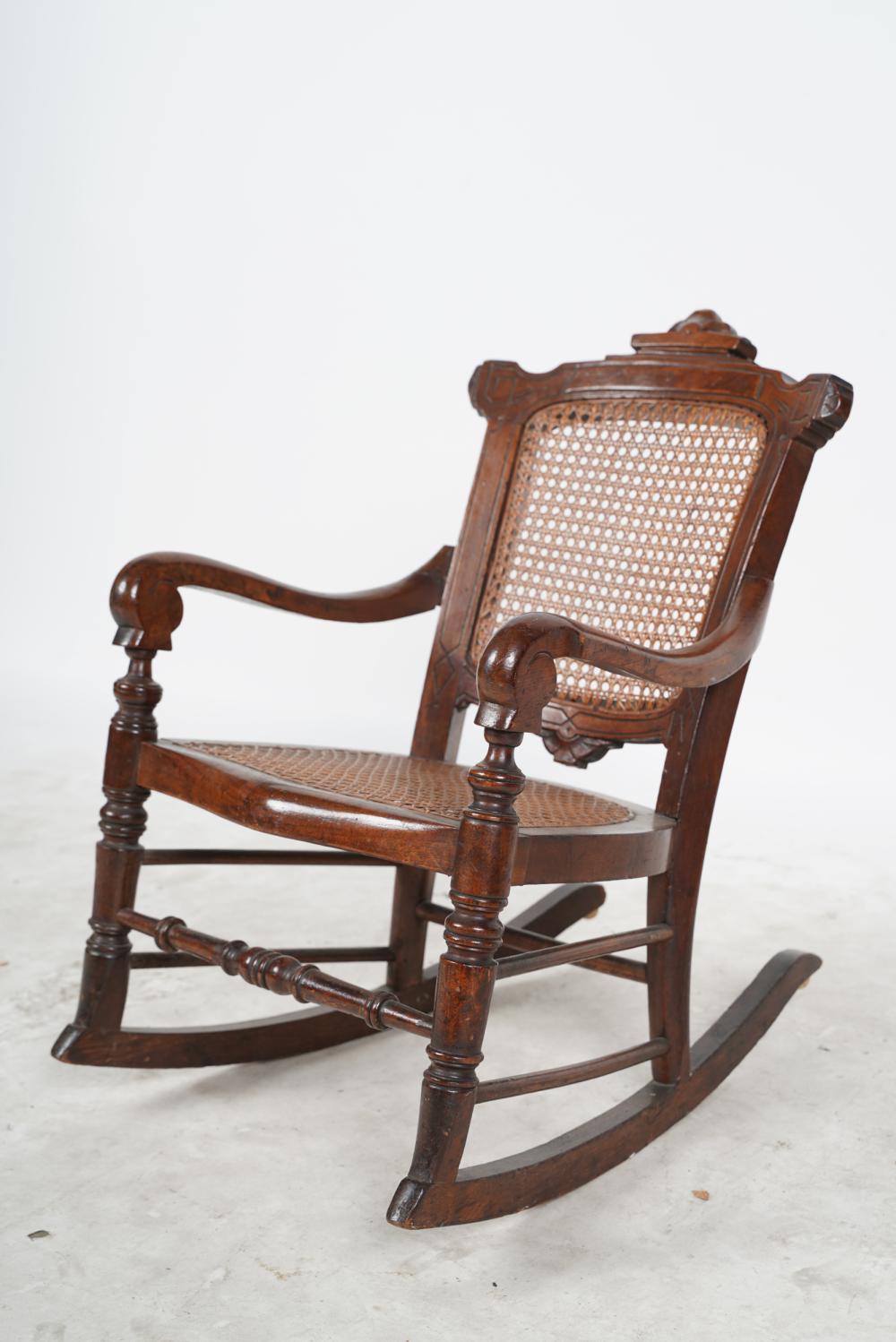 AF2-031: ANTIQUE LATE 19TH CENTURY AMERICAN VICTORIAN WALNUT CHILDS ROCKING CHAIR