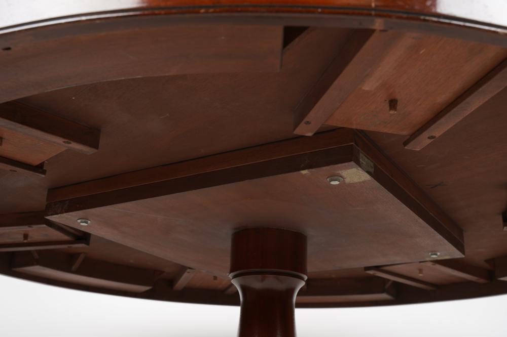AF1-032:  VINTAGE LATE 20TH C ENGLISH REGENCY STYLE MAHOGANY POKER / GAME TABLE FOR 6
