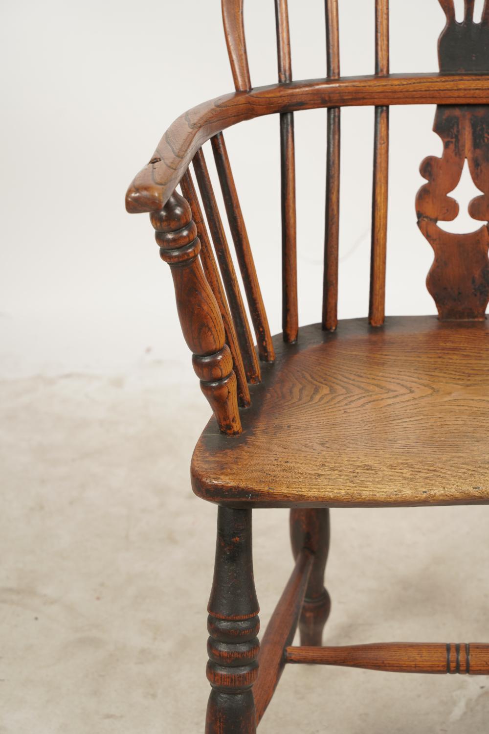 AF2-090: Antique Early 19th Century American Oak Sack Back Arm Chair