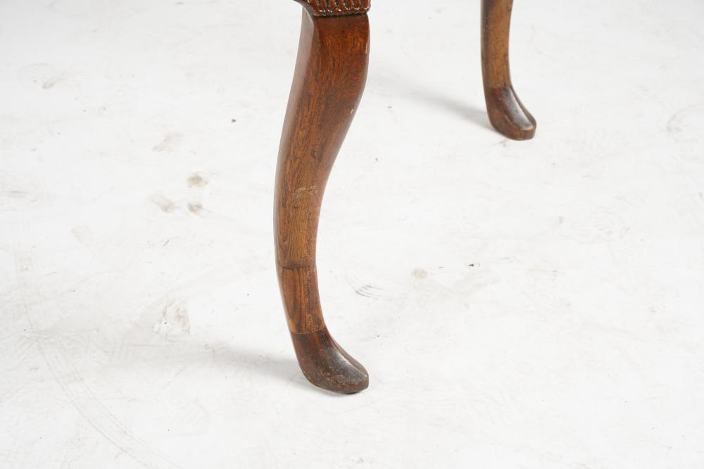 AF1-033: Antique French Provincial Oak Gateleg Drop Leaf Table Owned By Norman Lear