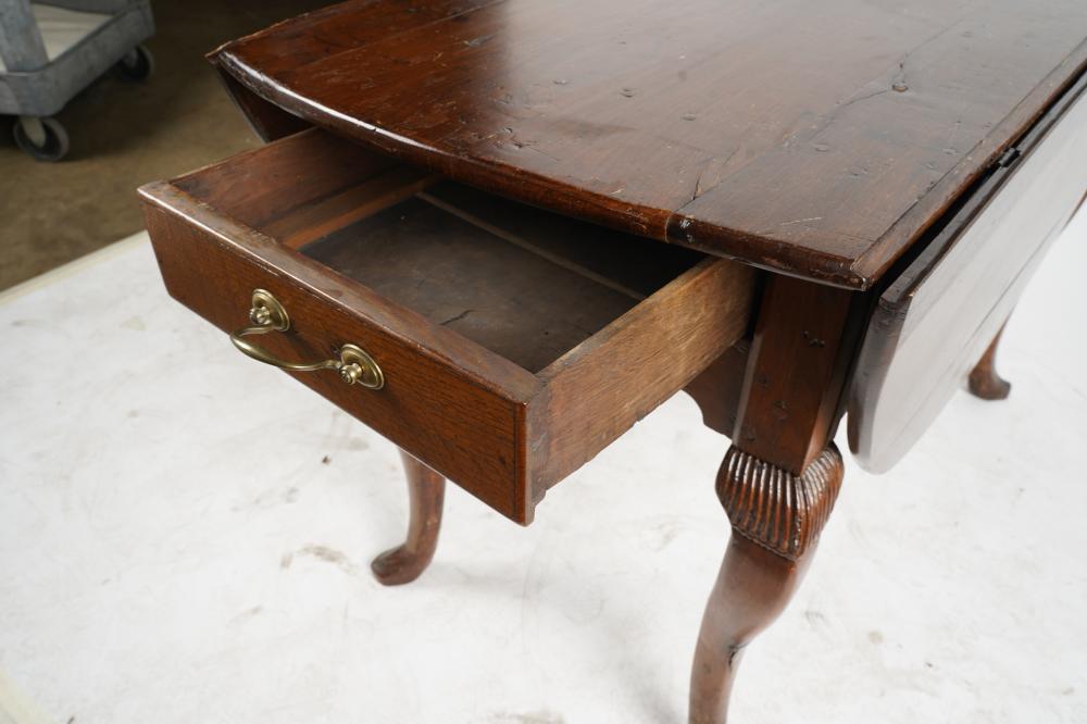 AF1-033: Antique French Provincial Oak Gateleg Drop Leaf Table Owned By Norman Lear