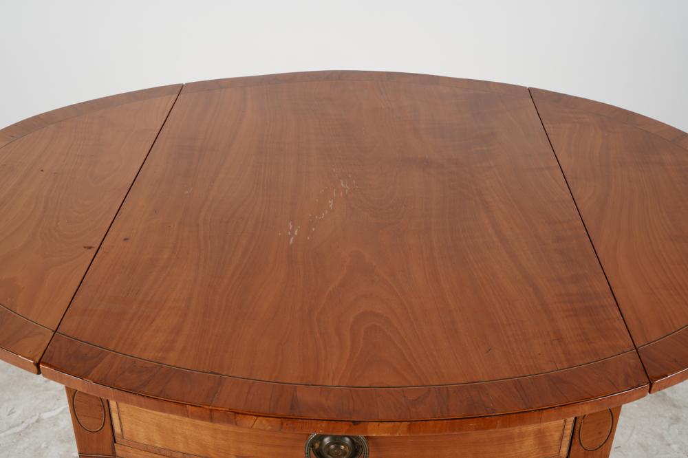AF1-076:  ANTIQUE LATE 18TH CENTURY AMERICAN SHERATON SATINWOOD PEMBROKE TABLE