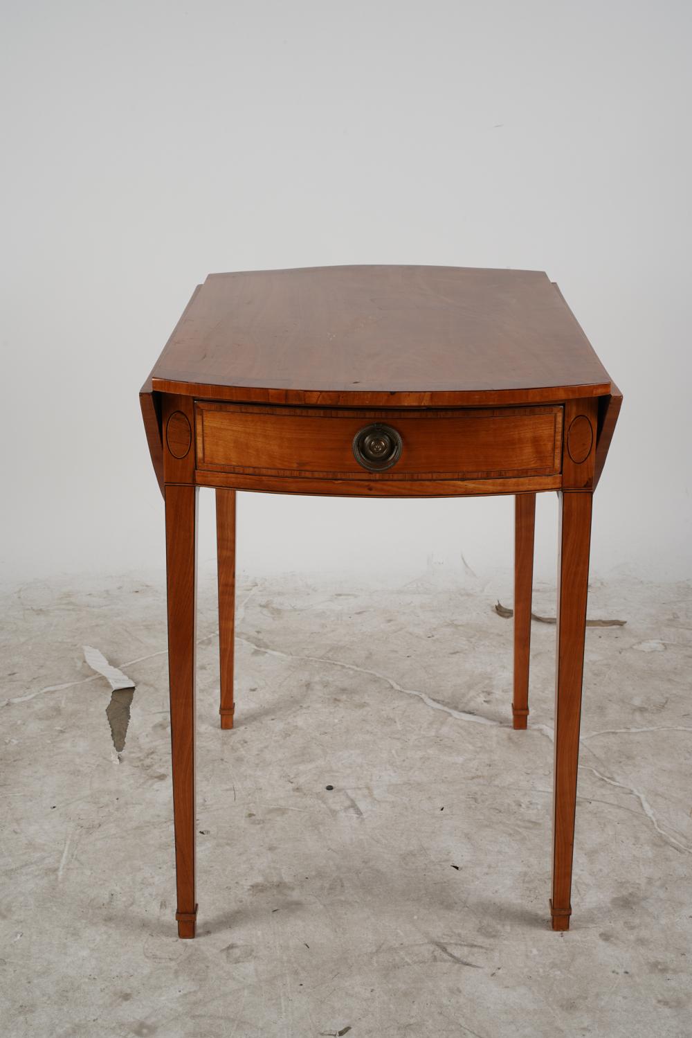 AF1-076:  ANTIQUE LATE 18TH CENTURY AMERICAN SHERATON SATINWOOD PEMBROKE TABLE