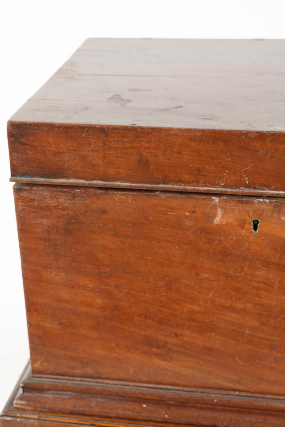 AF3-020: ANTIQUE LATE 18TH CENTURY ENGLISH GEORGIAN MAHOGANY TANTALUS ON STAND