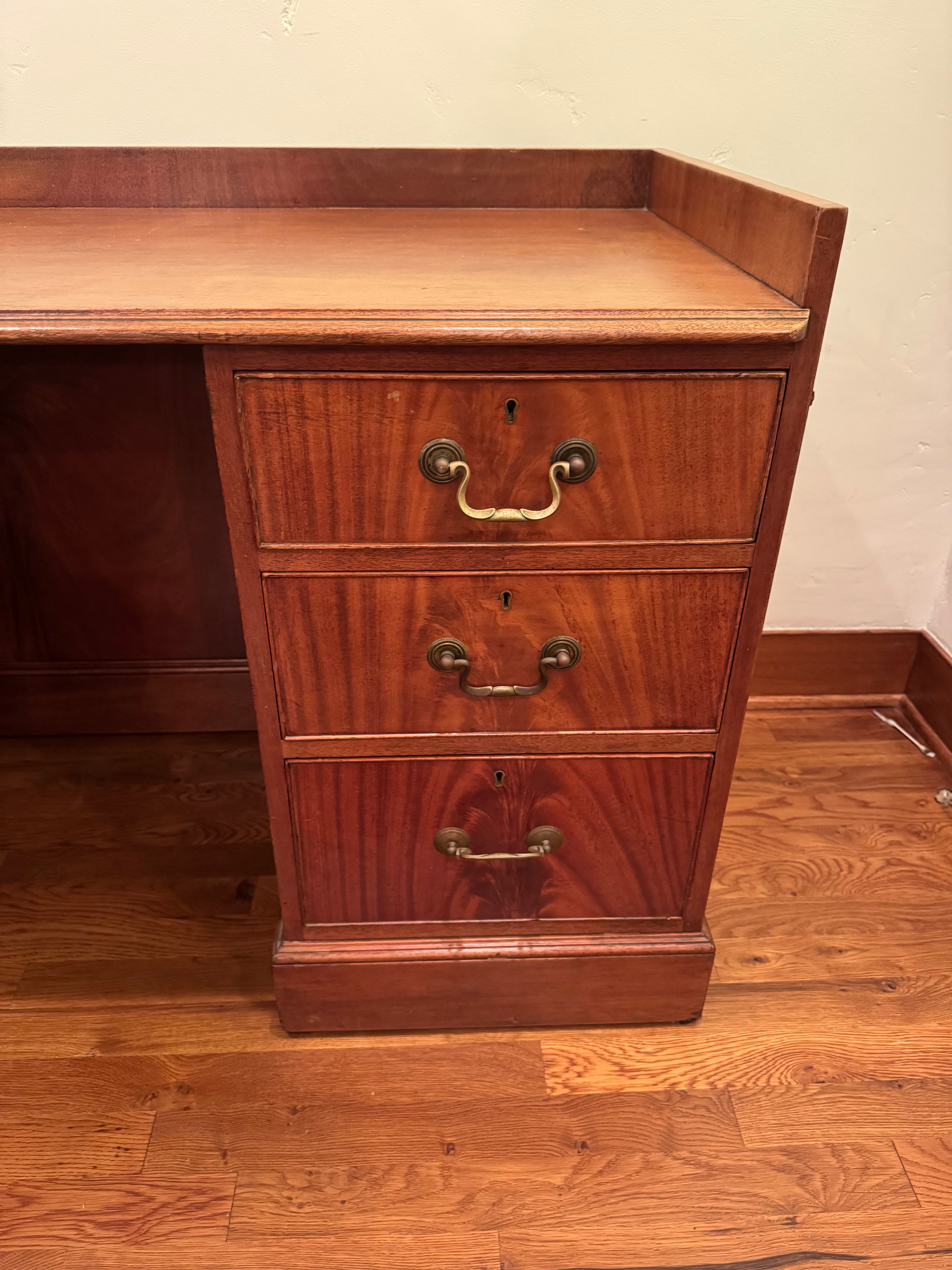 AF5-045: Antique English Georgian Mahogany Executive Desk With Side Return