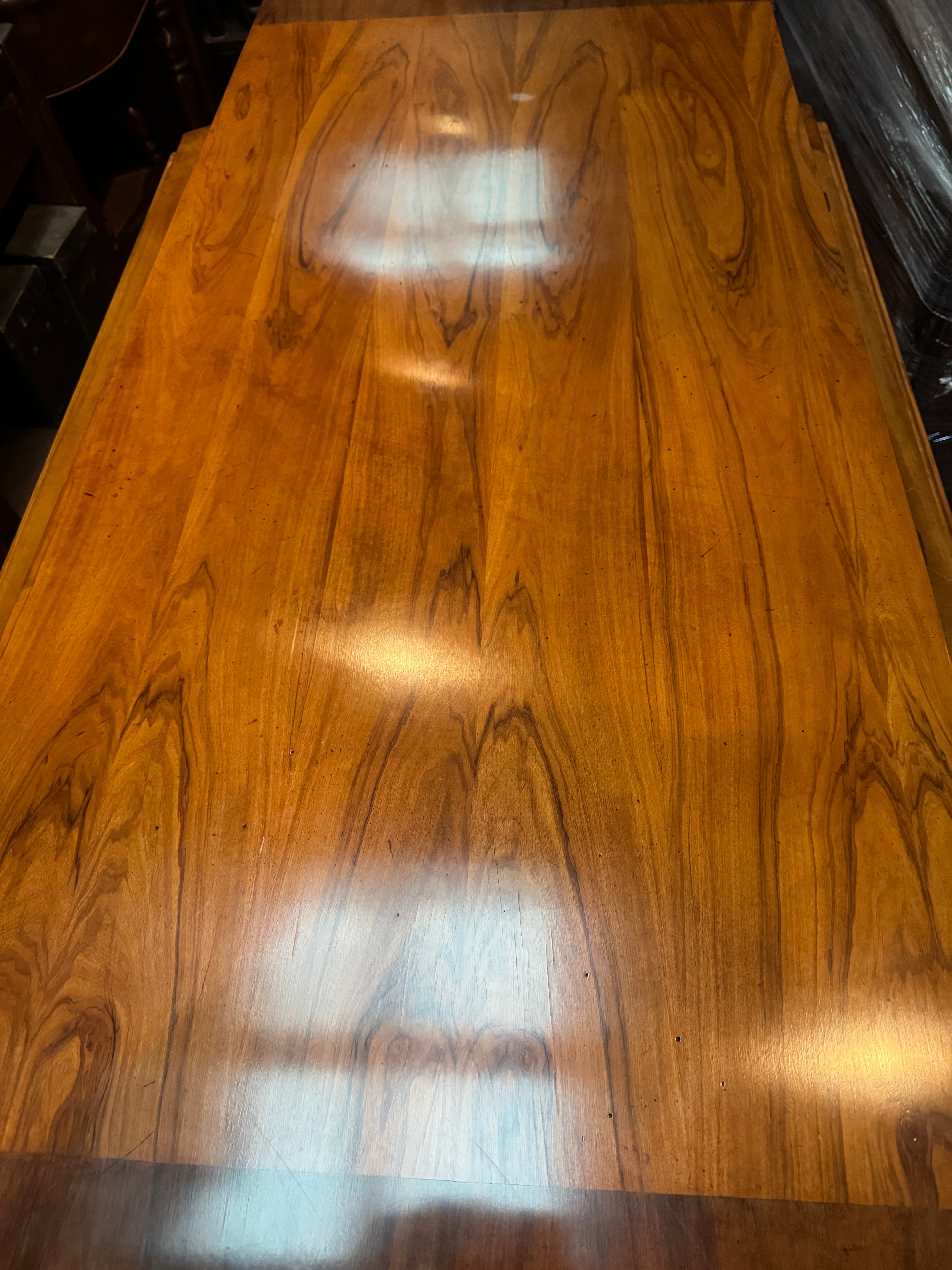 AF1-200: French Directoire Walnut Cross Banded Drop Leaf Extension Dining Table 20th Century