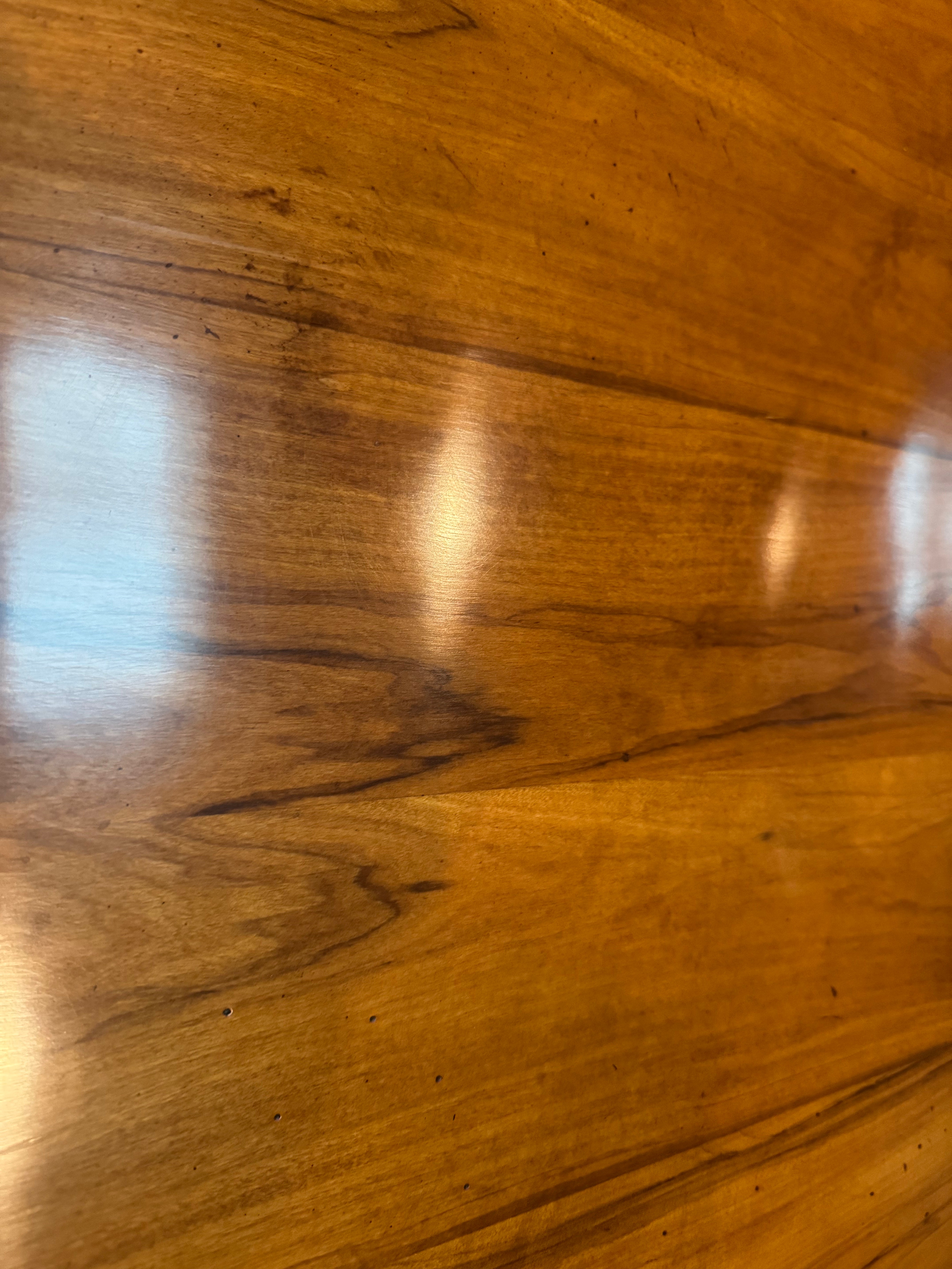 AF1-200: French Directoire Walnut Cross Banded Drop Leaf Extension Dining Table 20th Century