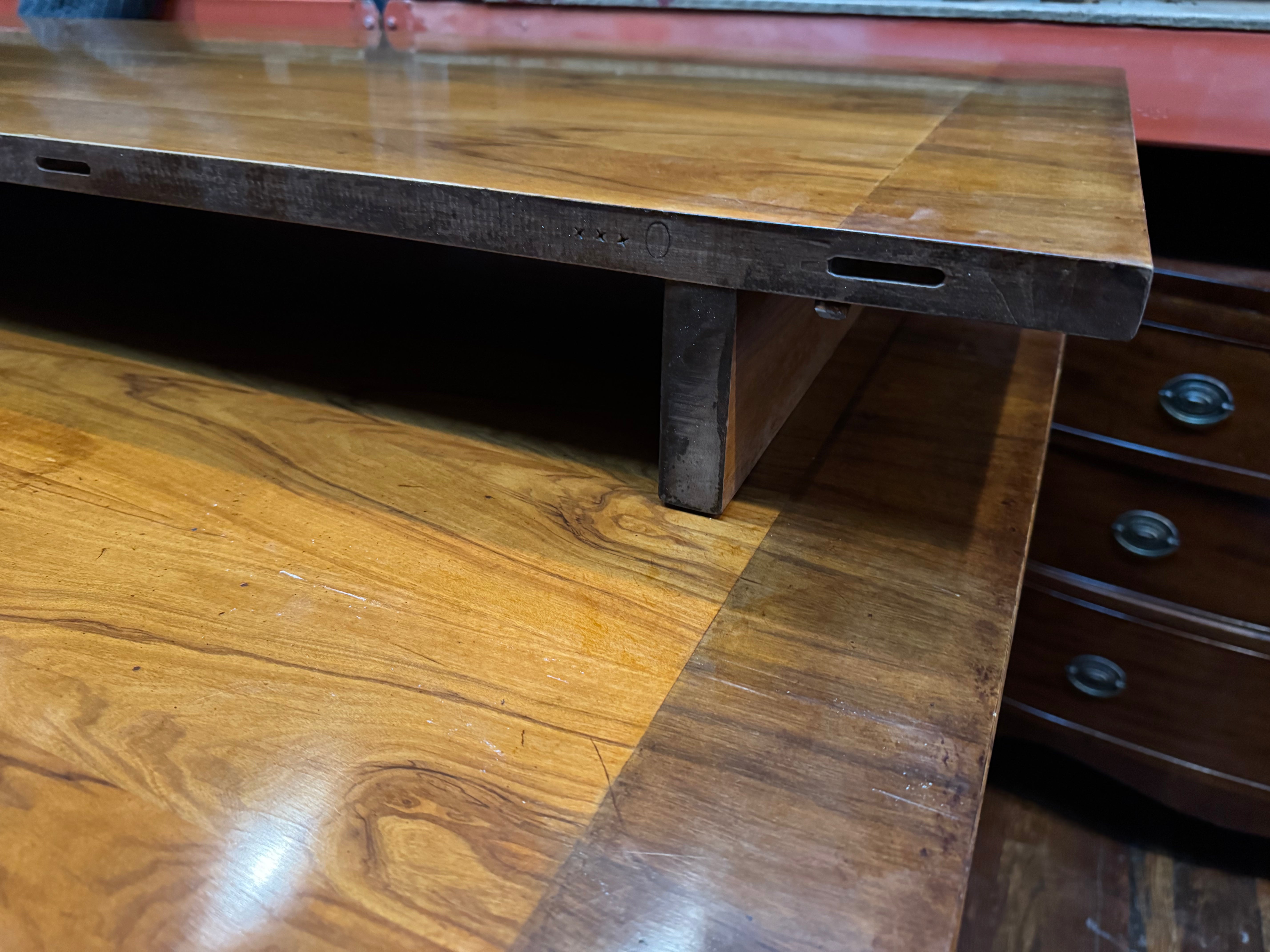 AF1-200: French Directoire Walnut Cross Banded Drop Leaf Extension Dining Table 20th Century