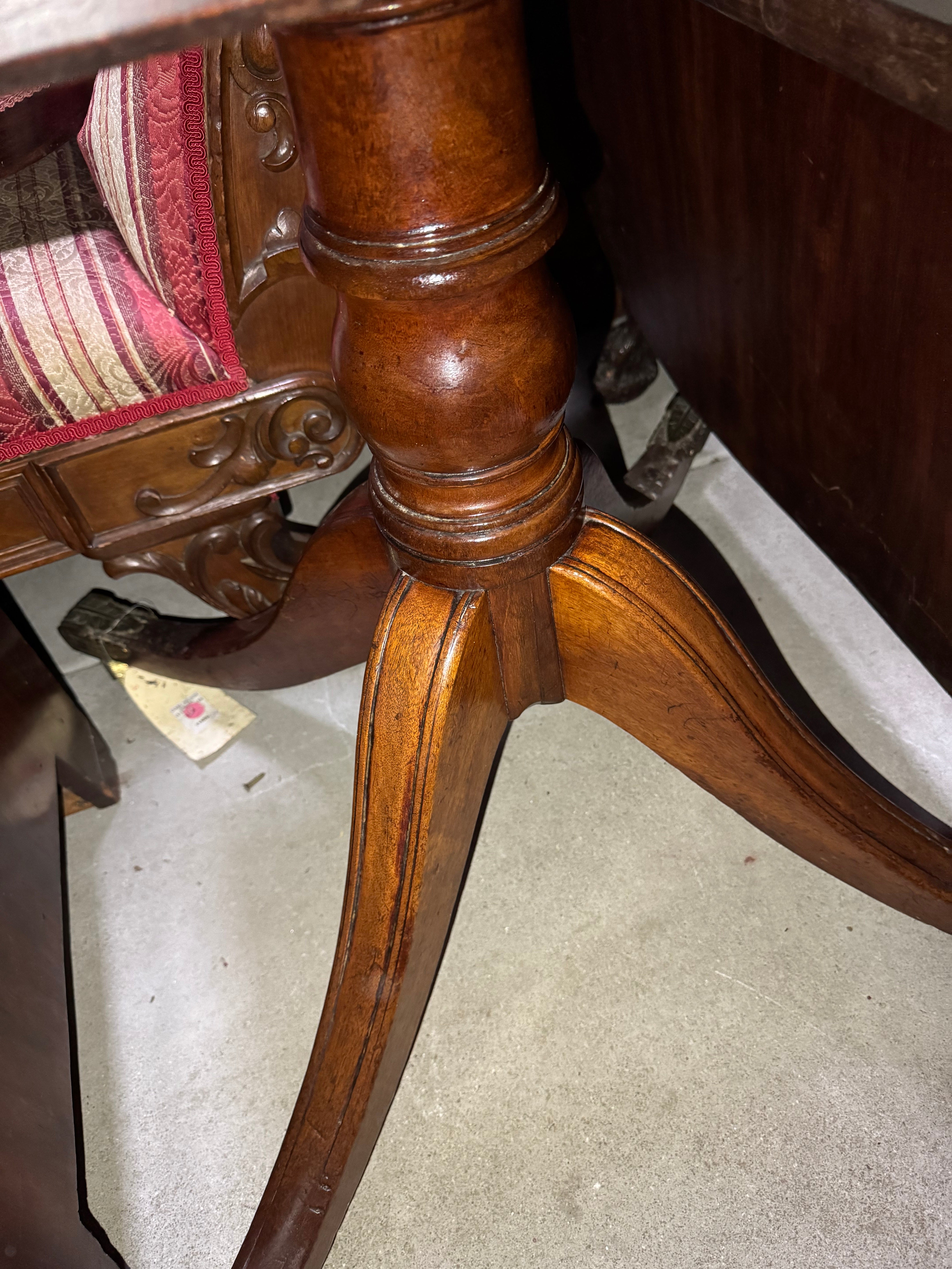 AF1-120: ANTIQUE EARLY 19TH CENTURY REGENCY MAHOGANY BREAKFAST TABLE