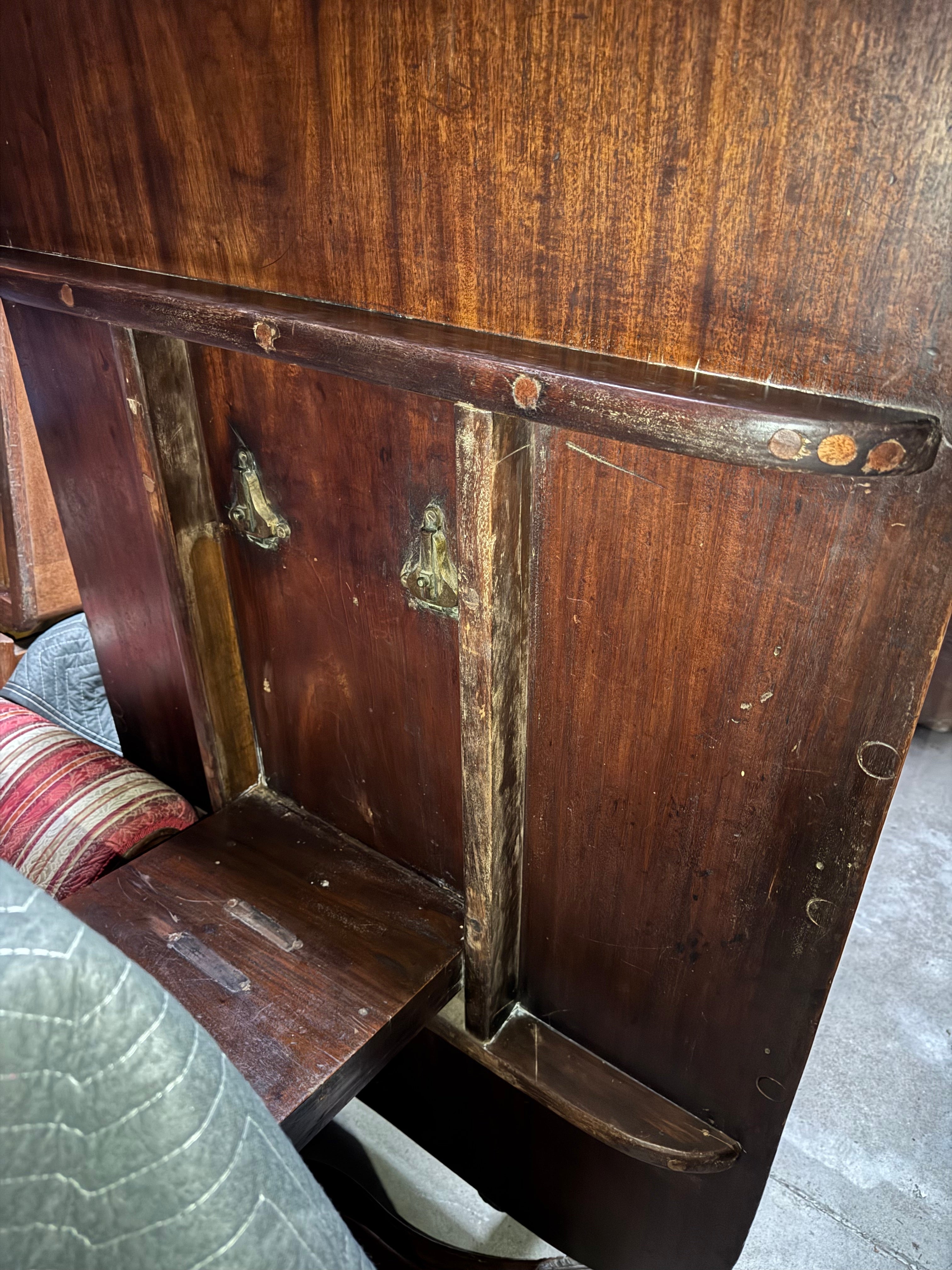 AF1-120: ANTIQUE EARLY 19TH CENTURY REGENCY MAHOGANY BREAKFAST TABLE