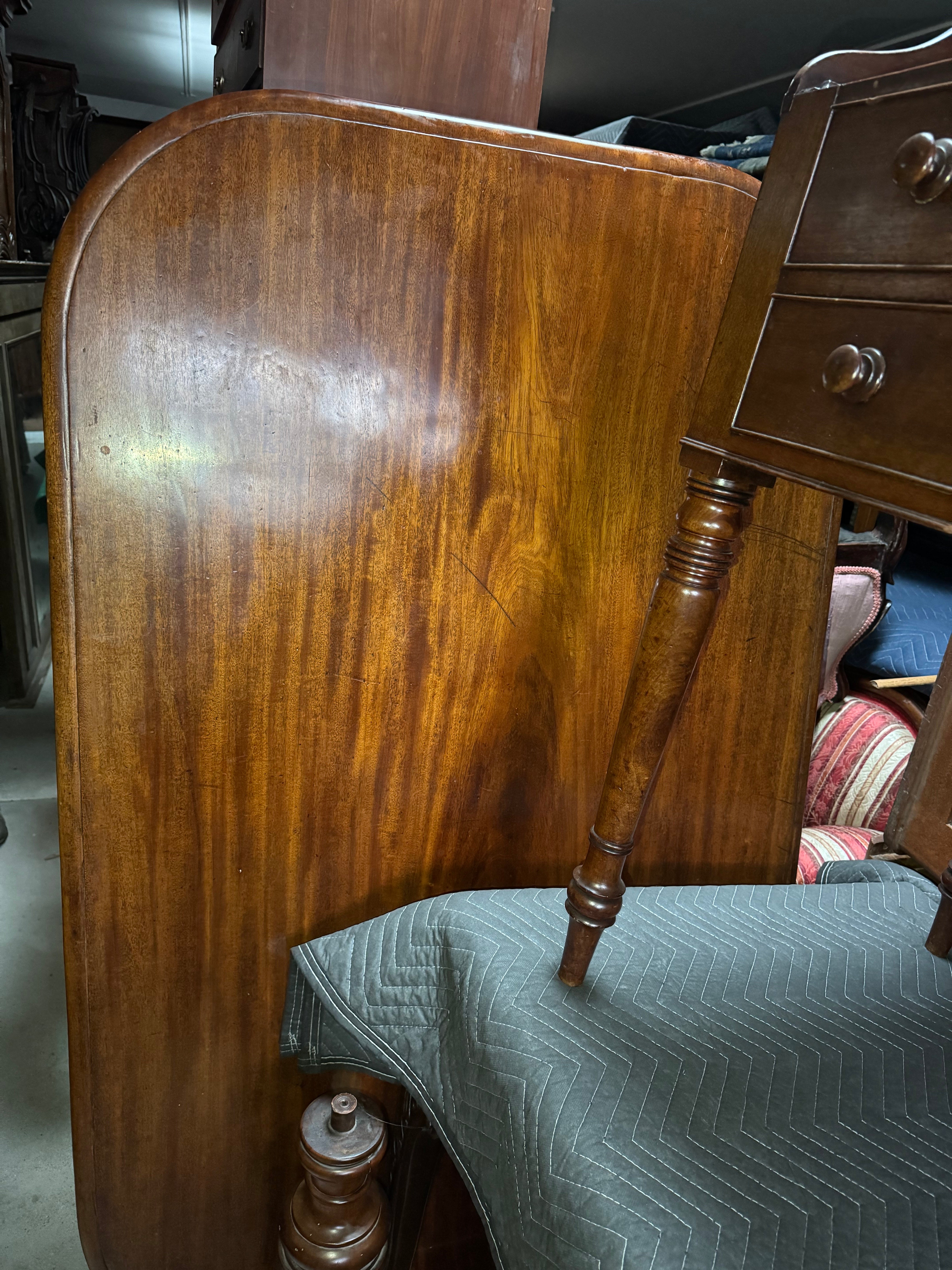AF1-120: ANTIQUE EARLY 19TH CENTURY REGENCY MAHOGANY BREAKFAST TABLE