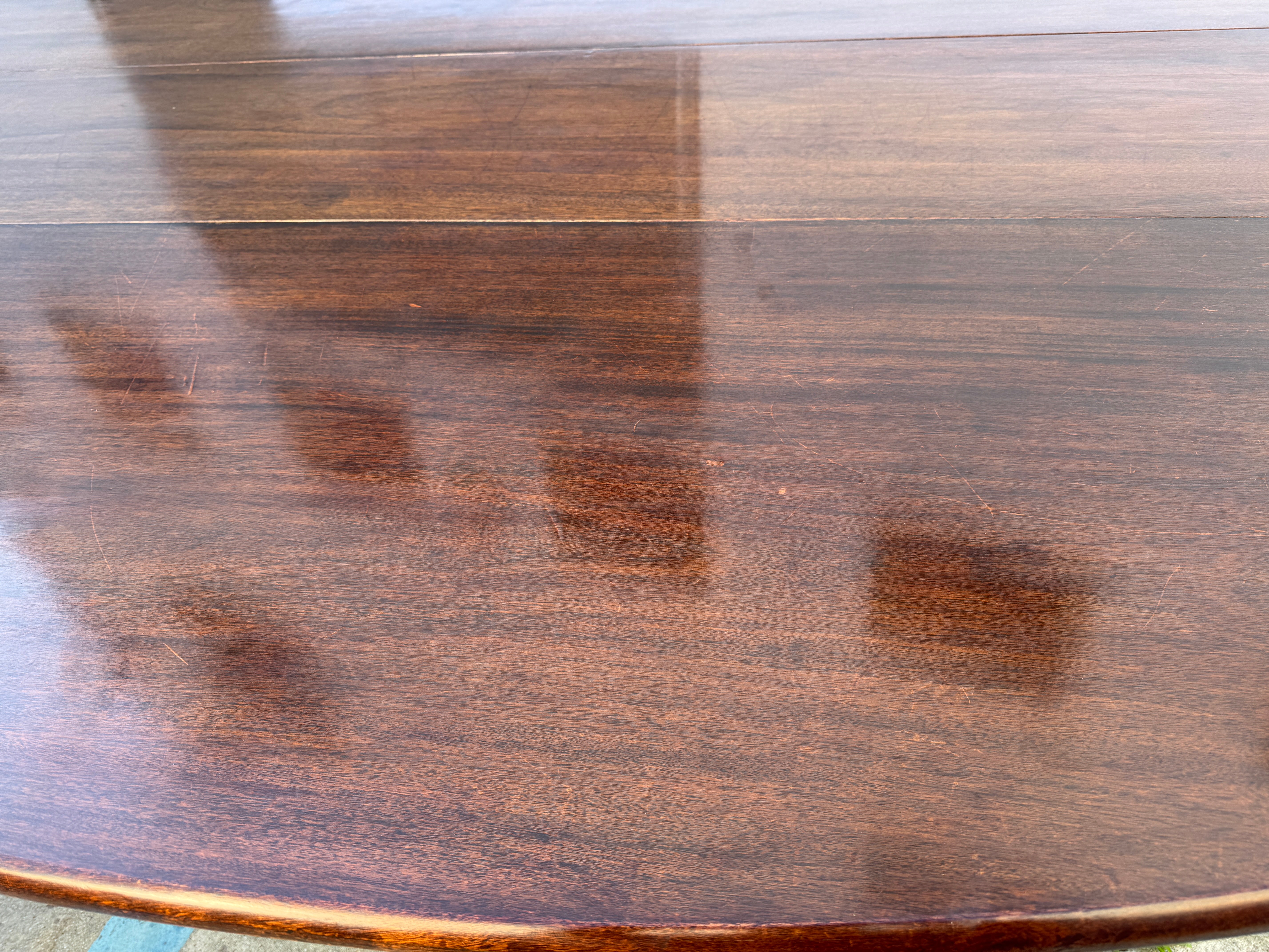 AF1-425: Antique English Mahogany Oval Drop Leaf Wake Table Late 19th Century