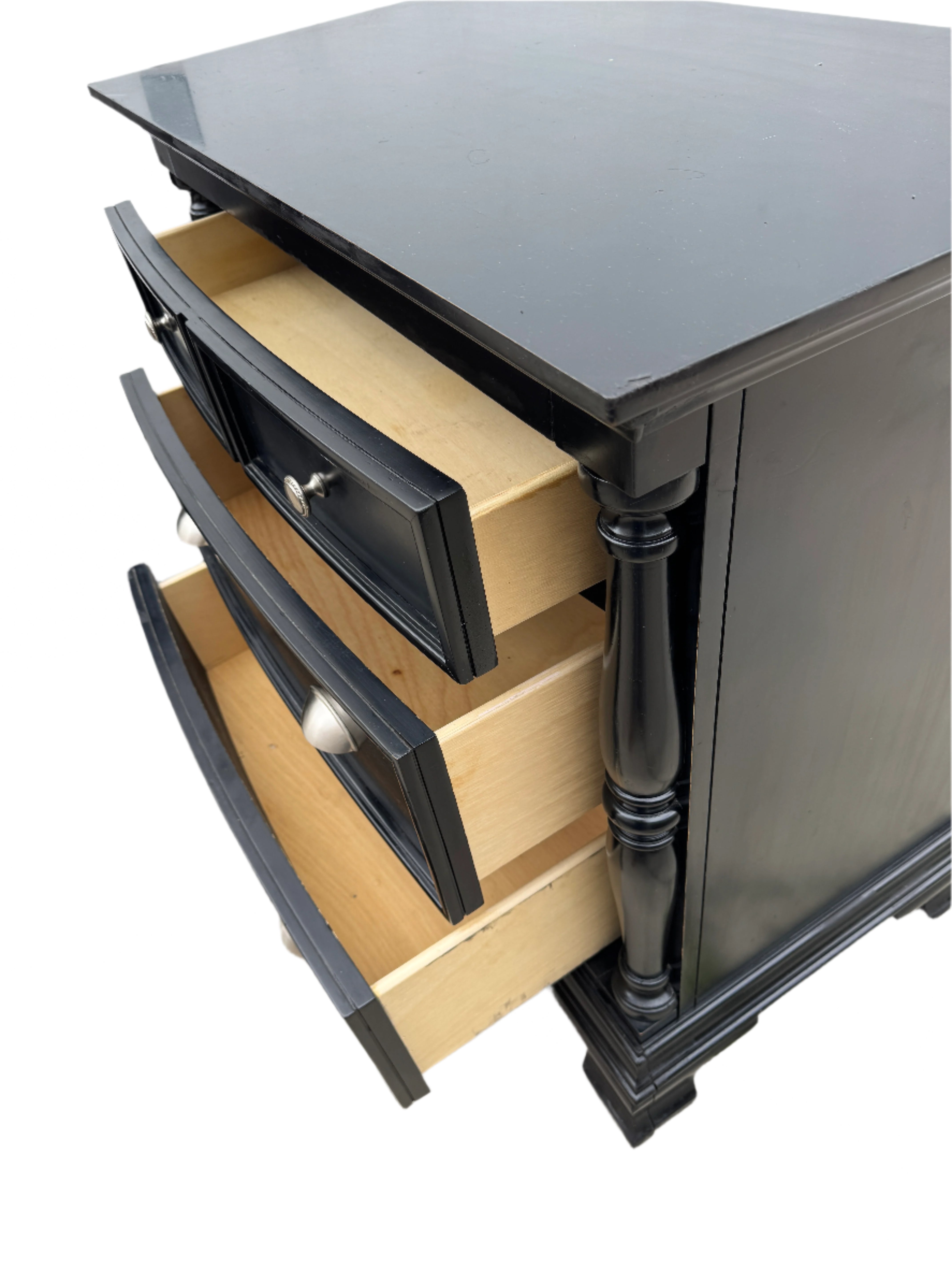 AF4-040: Circa 1990 Restoration Hardware Ebonized Pair of Bedside Chests