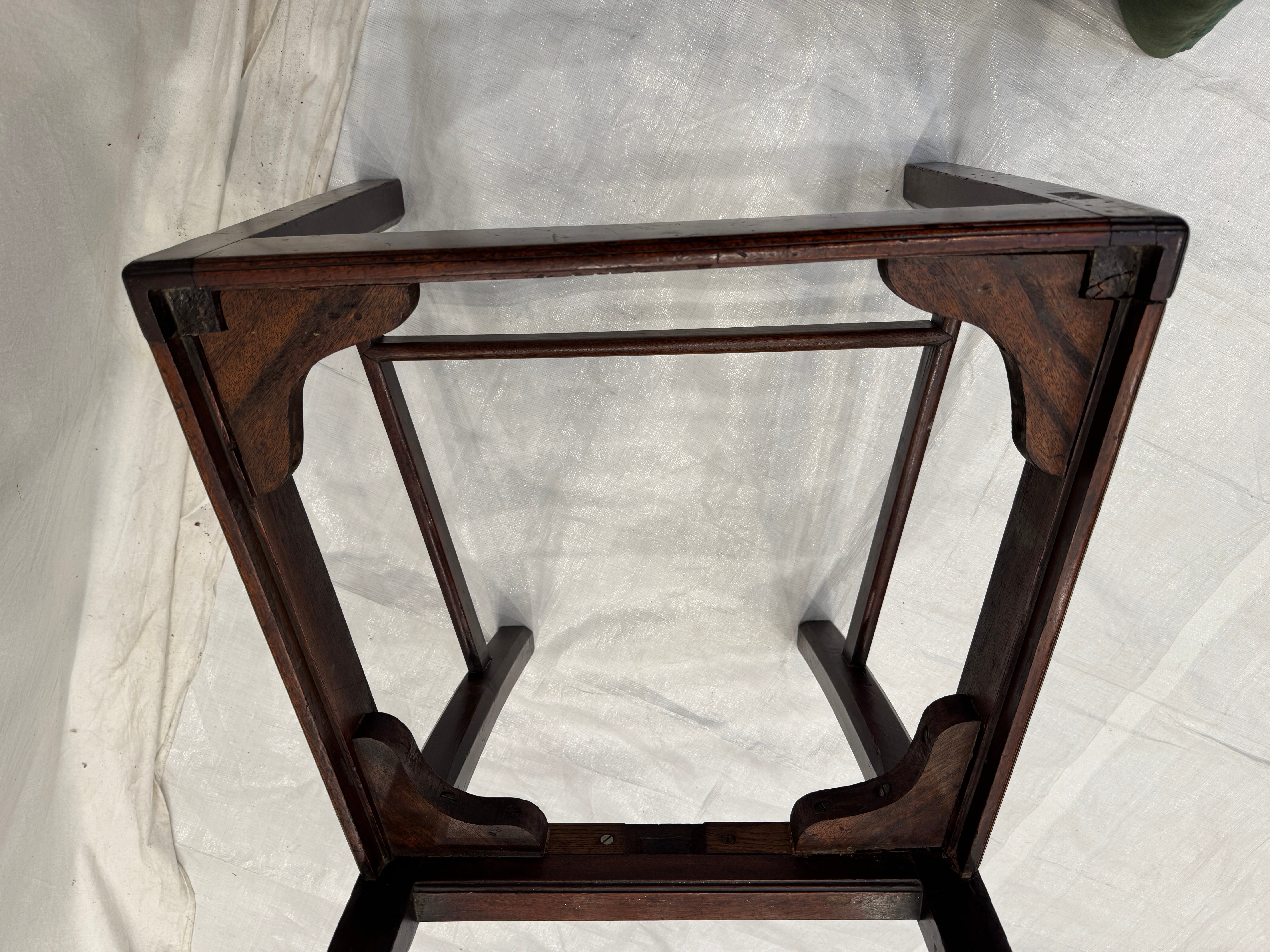 AF2-612: Antique Pair of American Federal Mahogany Ladder-Back Side Chairs Early 19th Century