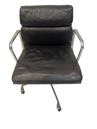Original Herman Miller Aluminum Eames Soft Pad Group Management Executive Desk Chair Circa 1983 | Work of Man