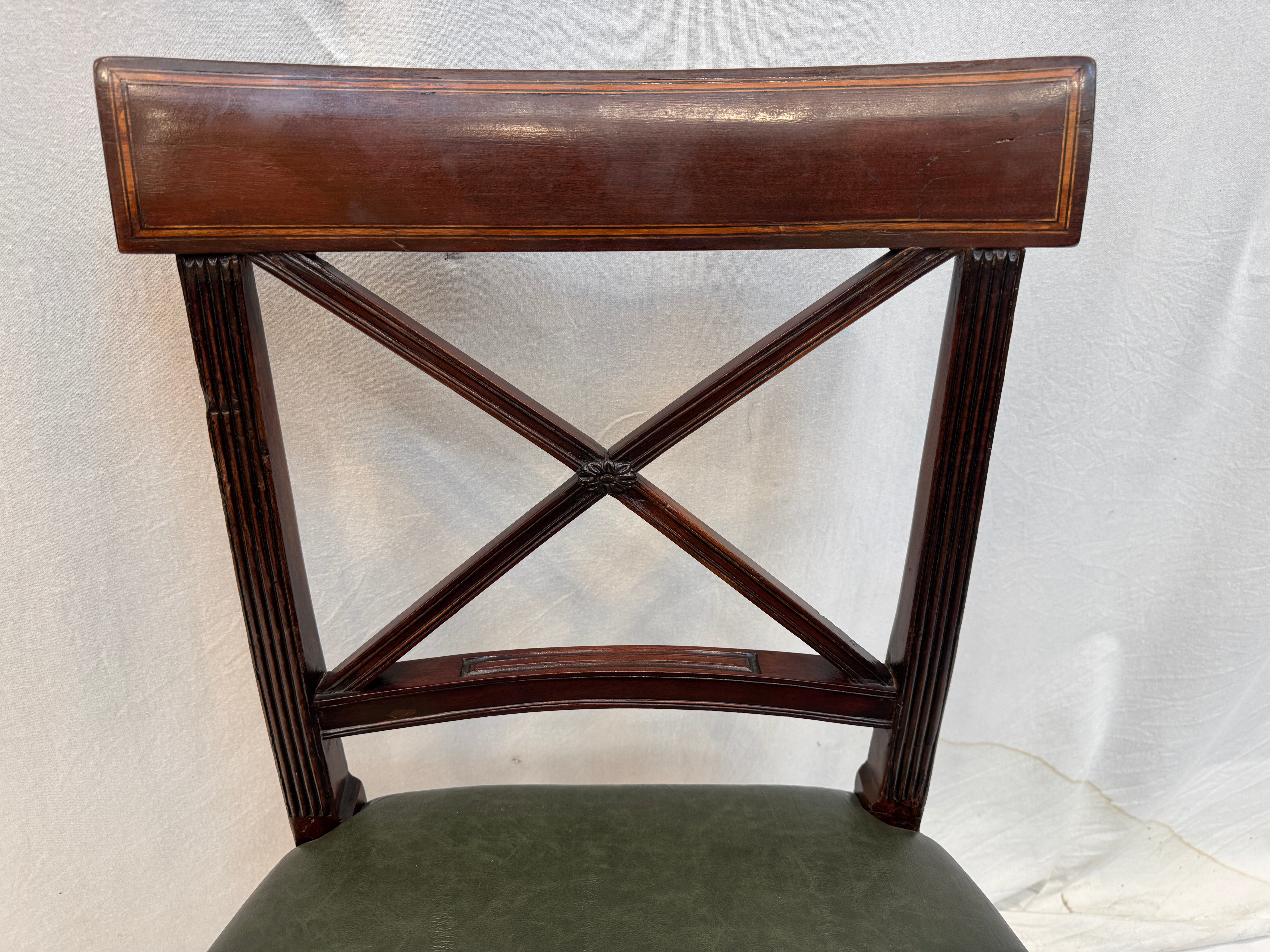 AF2-257: Antique Pair American Federal Mahogany Side Chairs Early 19th Century