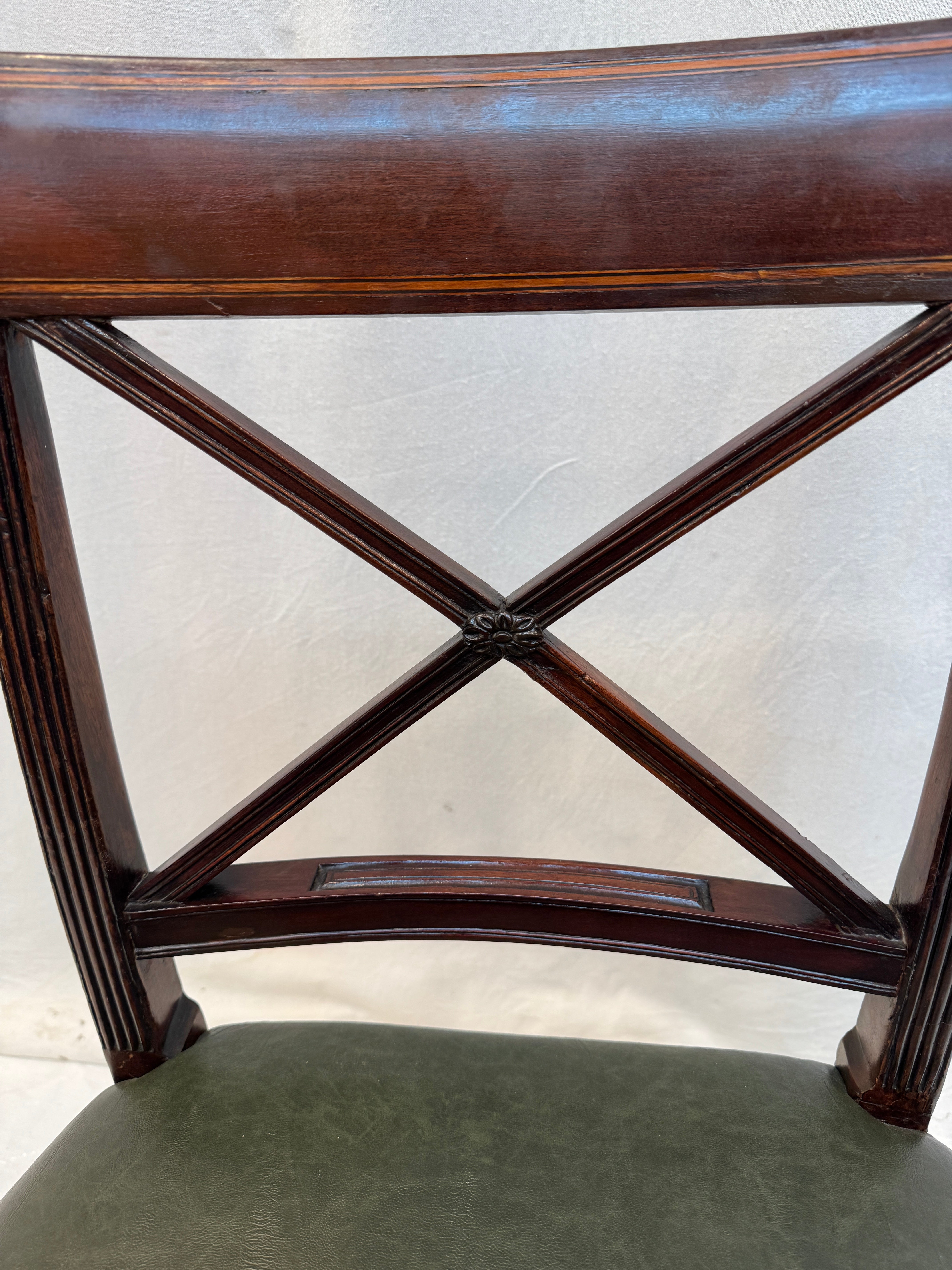 AF2-257: Antique Pair American Federal Mahogany Side Chairs Early 19th Century