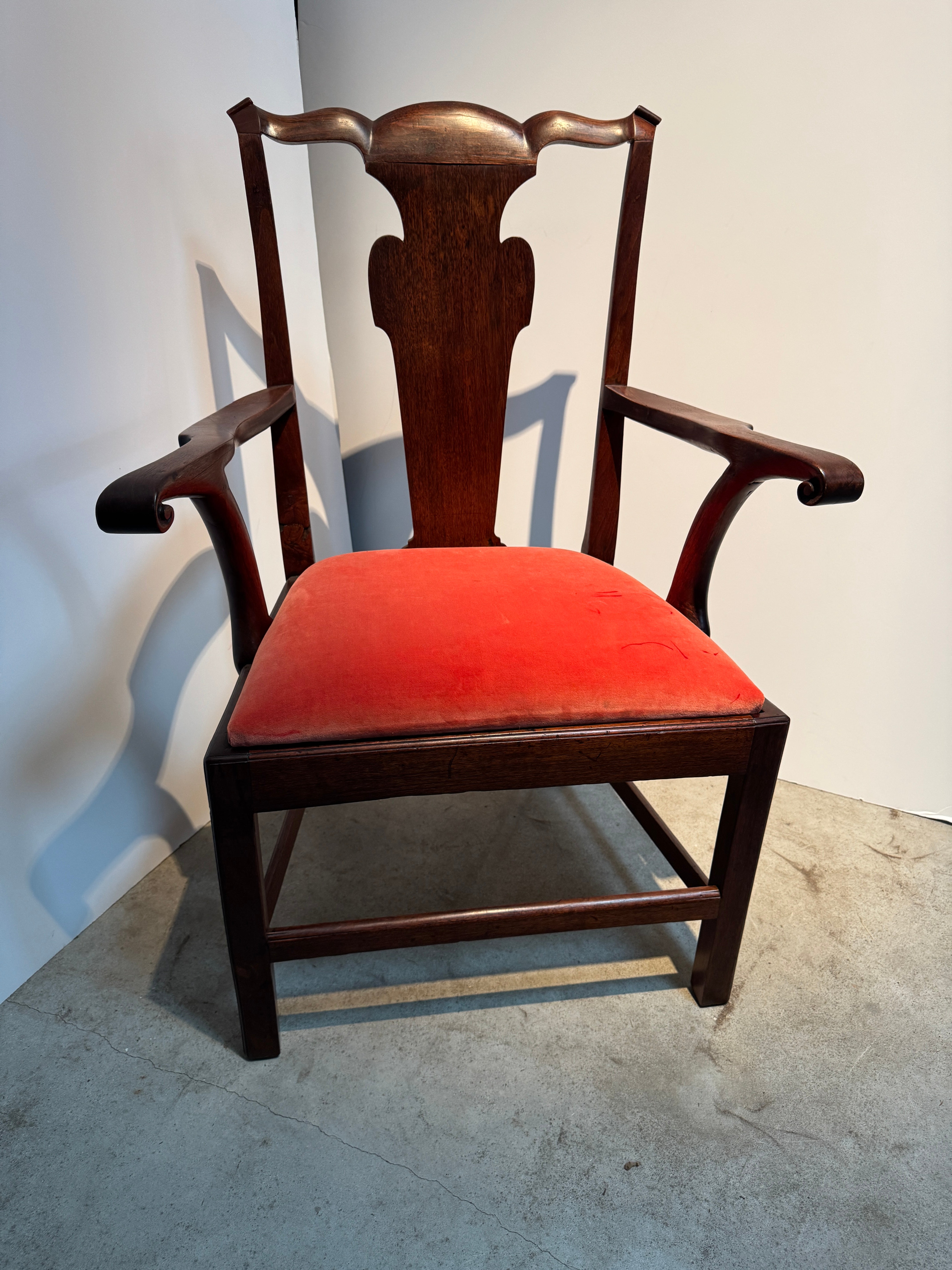 AF2-232: Antique Early 19th Century American Federal Walnut Chippendale Arm Chair