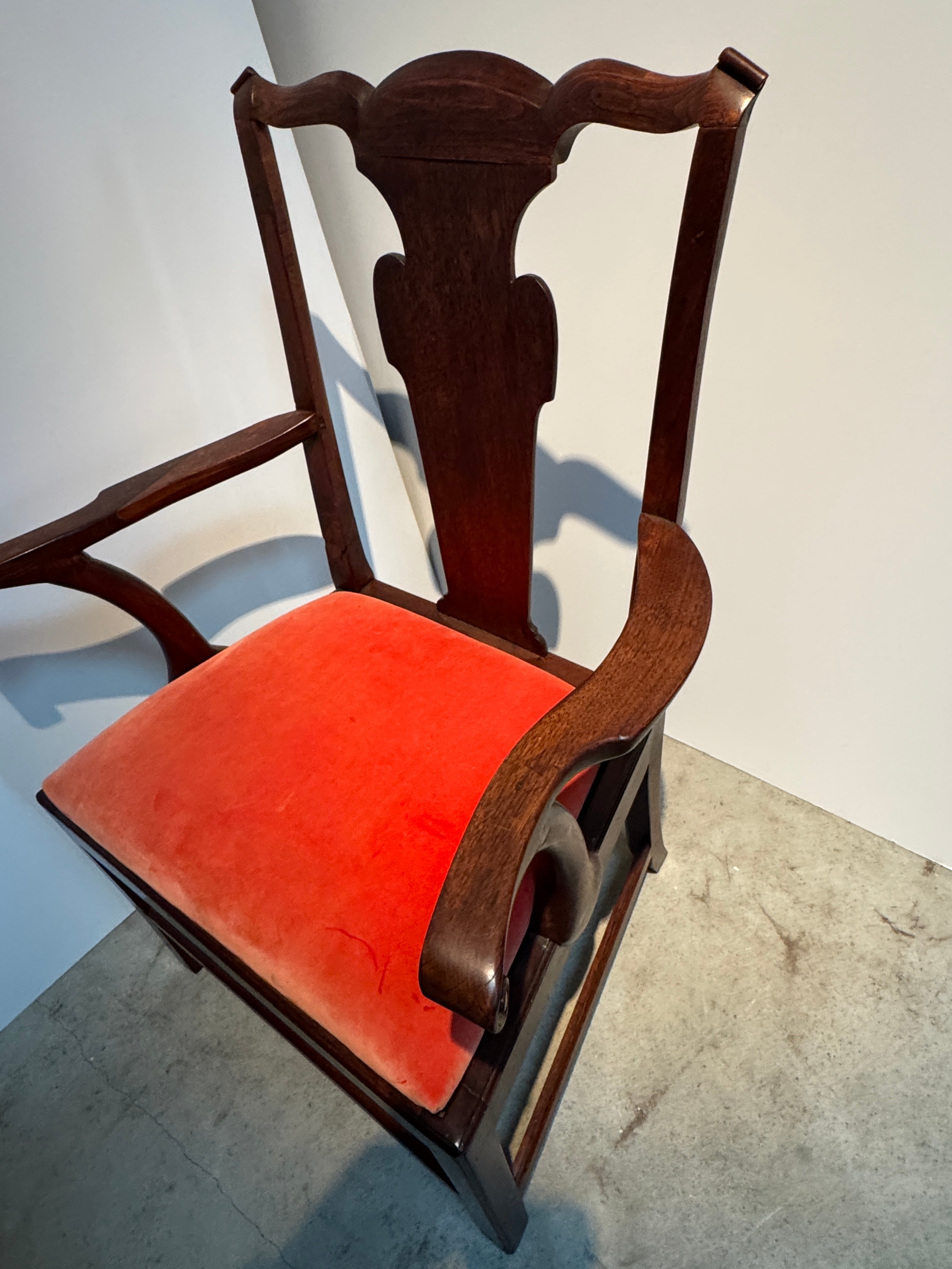 AF2-232: Antique Early 19th Century American Federal Walnut Chippendale Arm Chair