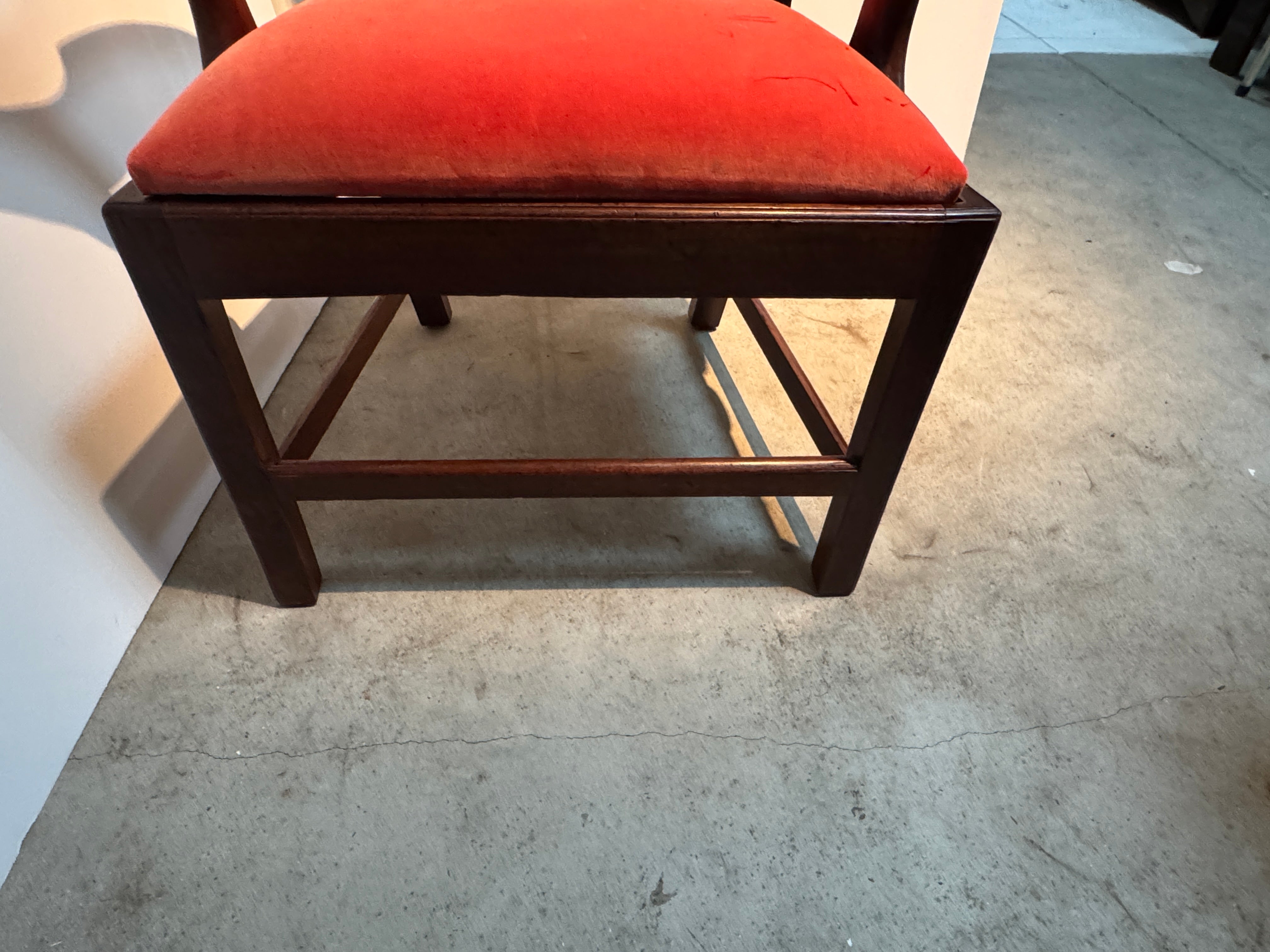 AF2-232: Antique Early 19th Century American Federal Walnut Chippendale Arm Chair