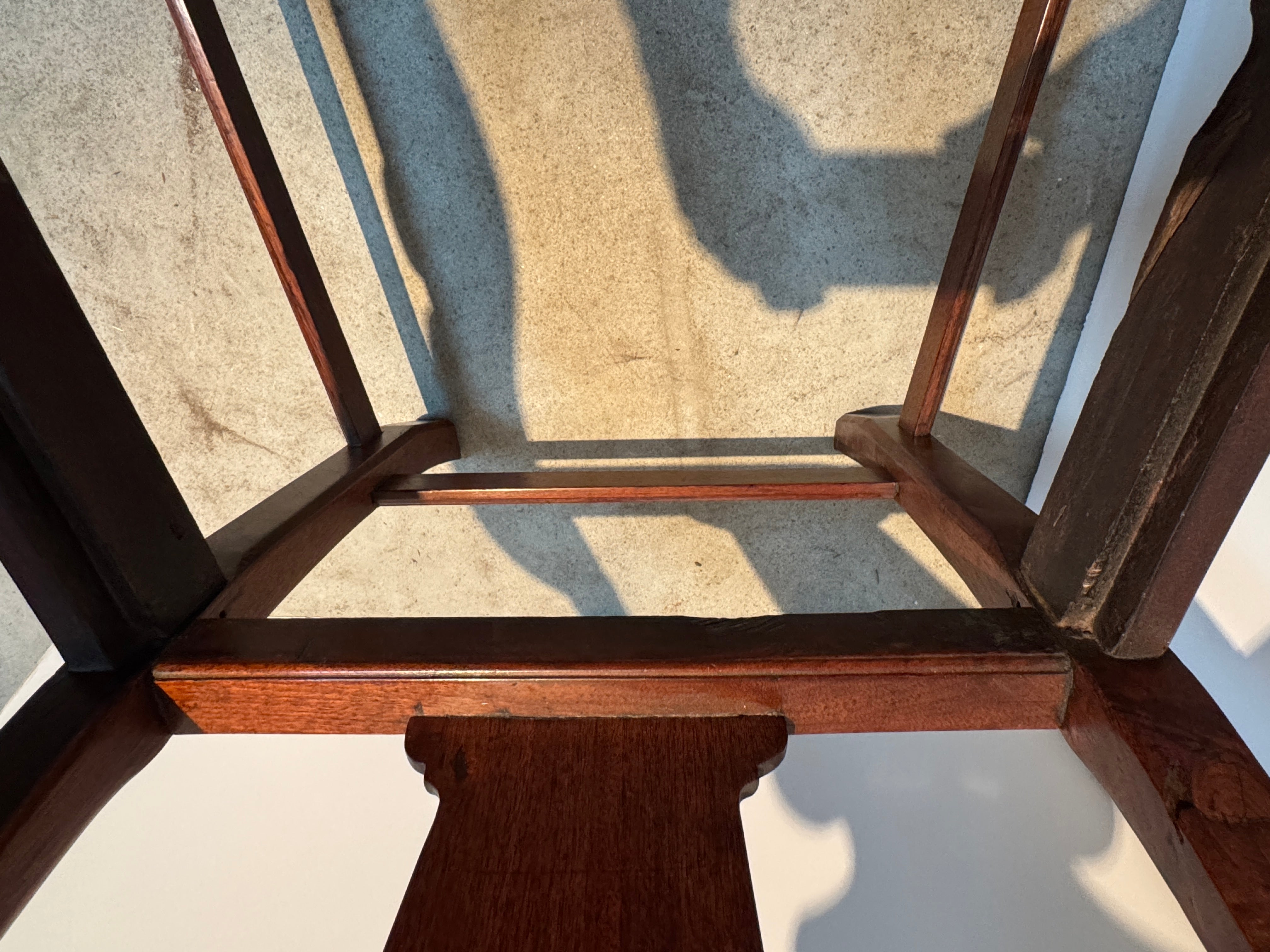 AF2-232: Antique Early 19th Century American Federal Walnut Chippendale Arm Chair