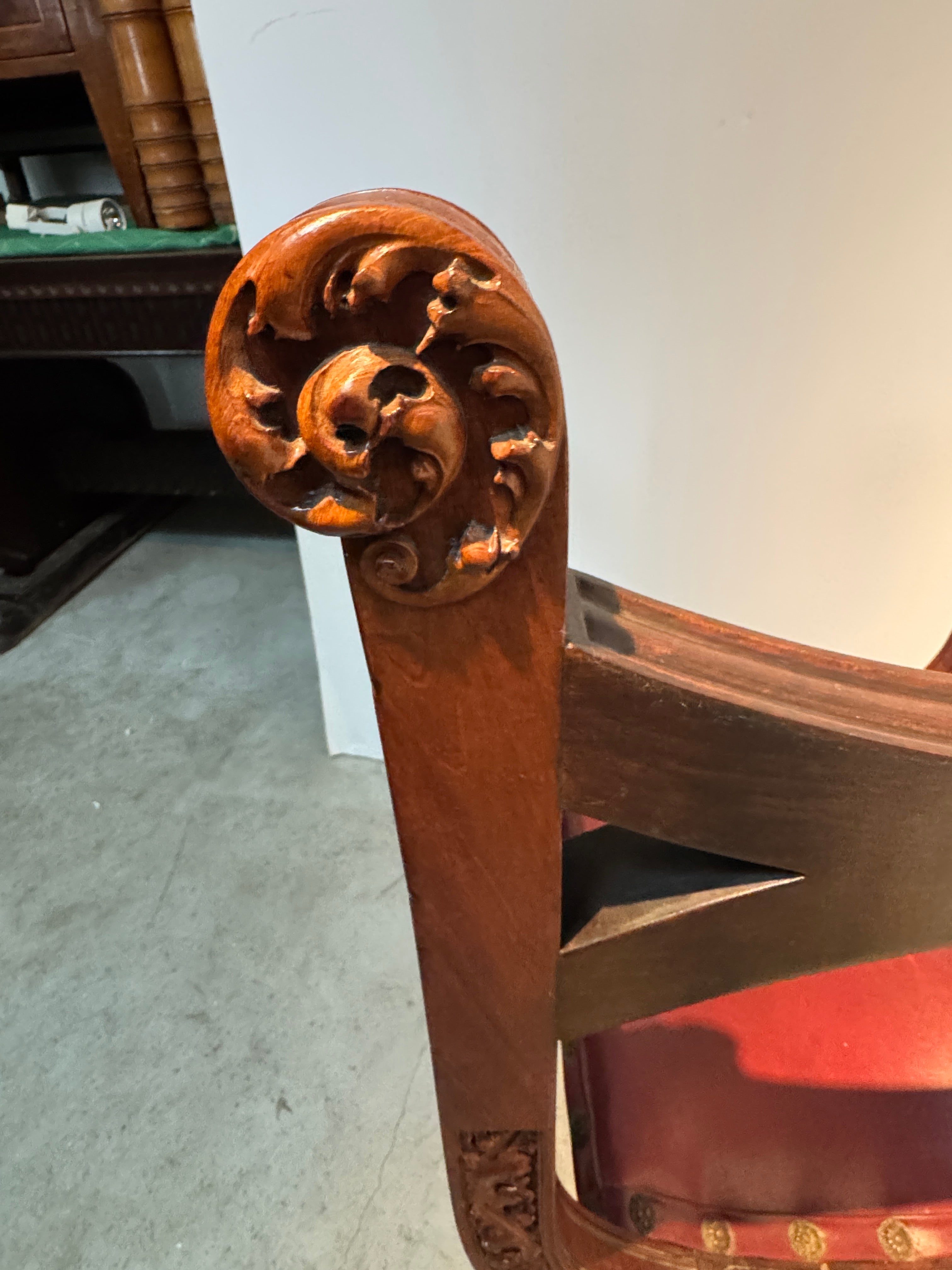 AF2-182: Antique Late 19th Century American Renaissance Revival Mahogany "X" Chair