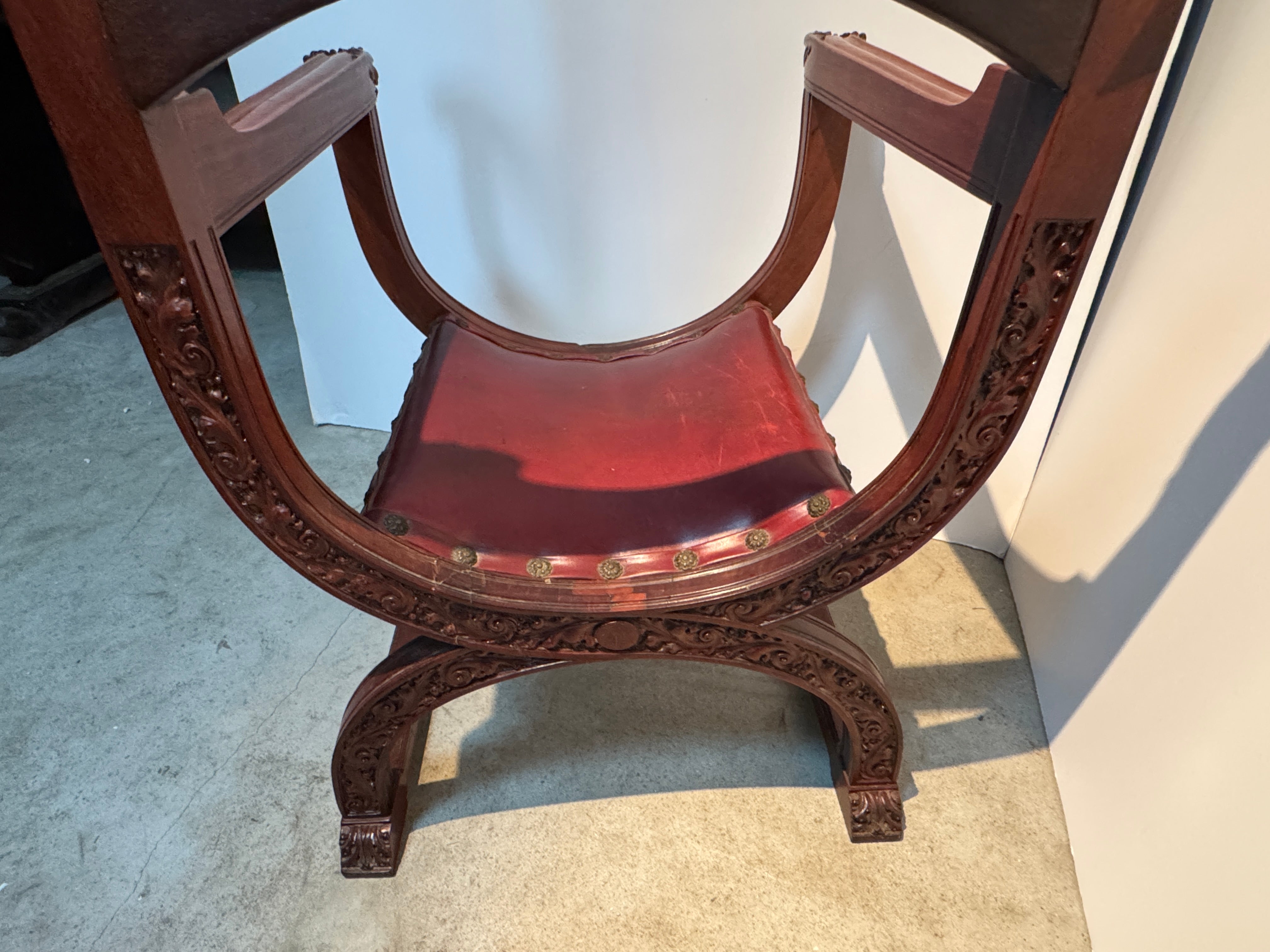 AF2-182: Antique Late 19th Century American Renaissance Revival Mahogany "X" Chair
