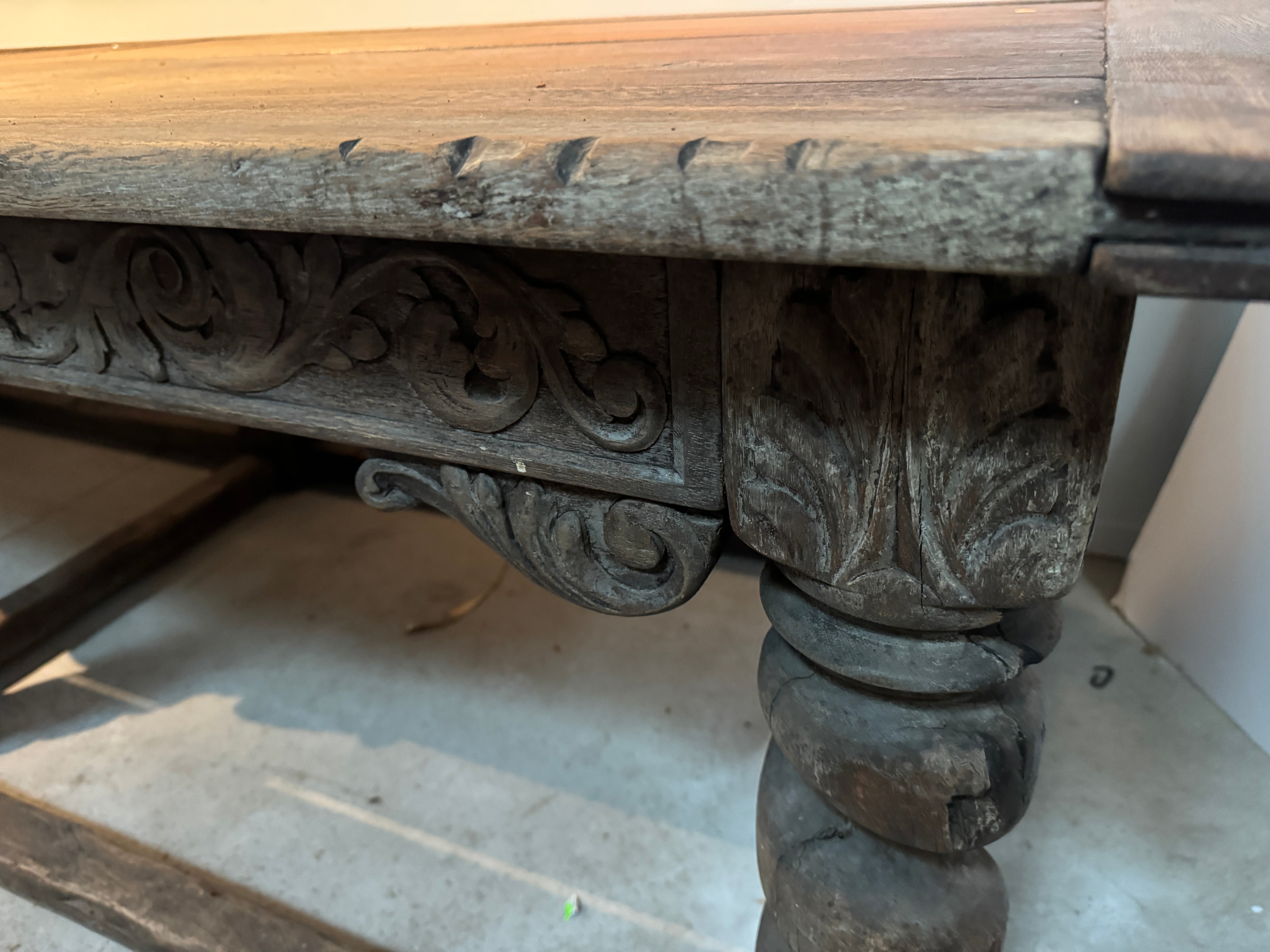 AF1-067: Antique Spanish Colonial Oak Plank Table With Barley Twist Legs 18th Century