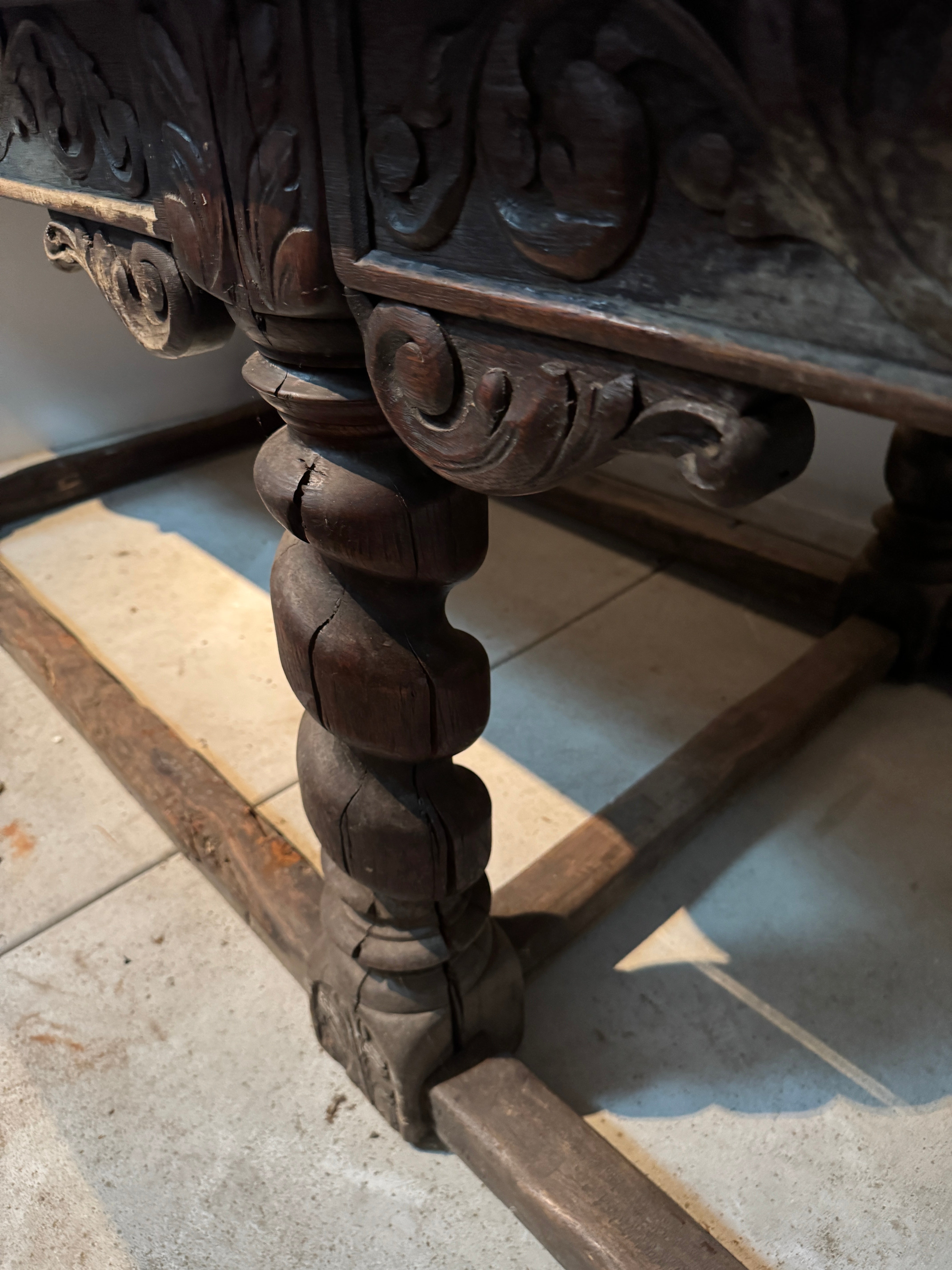 AF1-067: Antique Spanish Colonial Oak Plank Table With Barley Twist Legs 18th Century