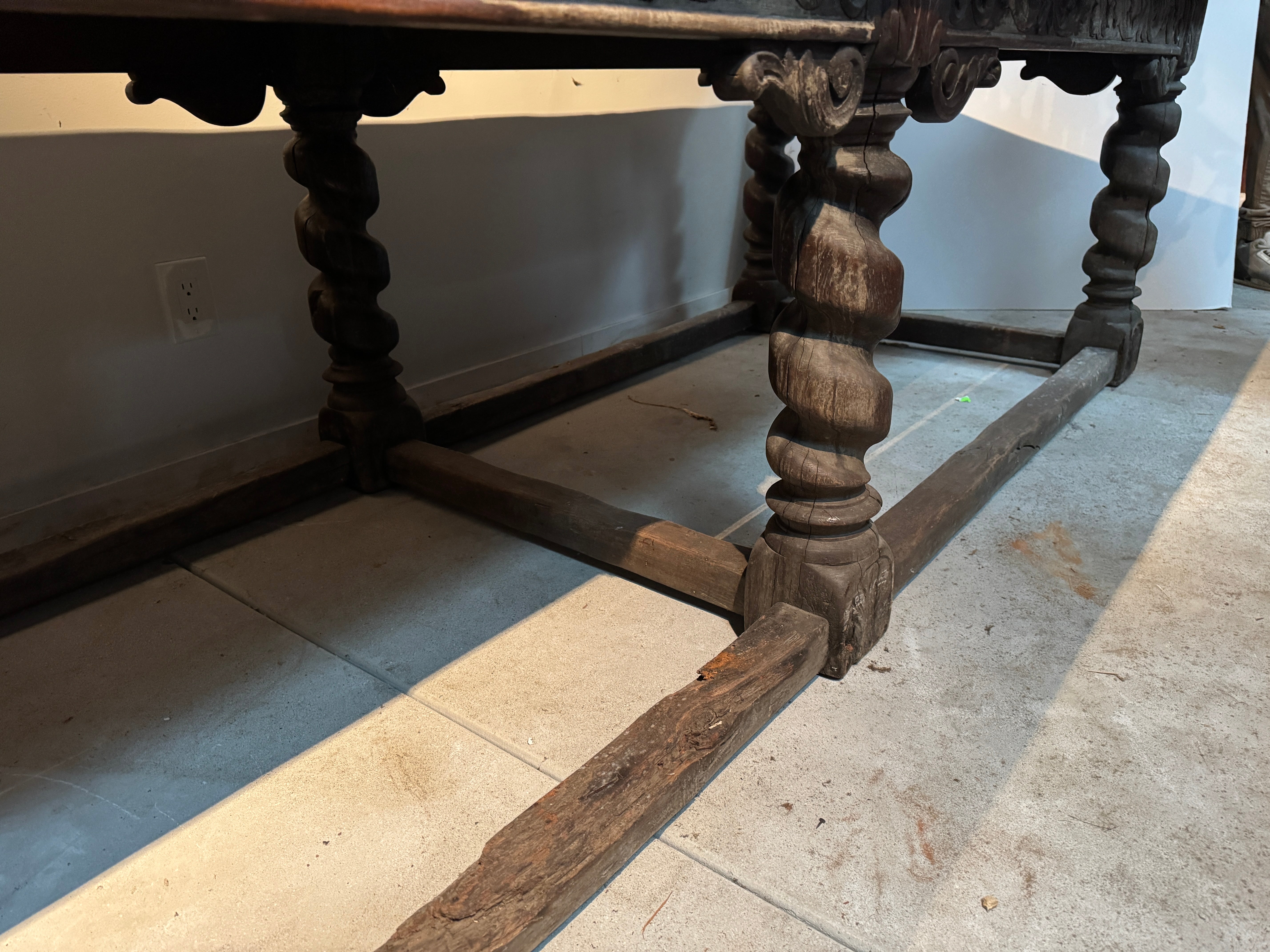 AF1-067: Antique Spanish Colonial Oak Plank Table With Barley Twist Legs 18th Century