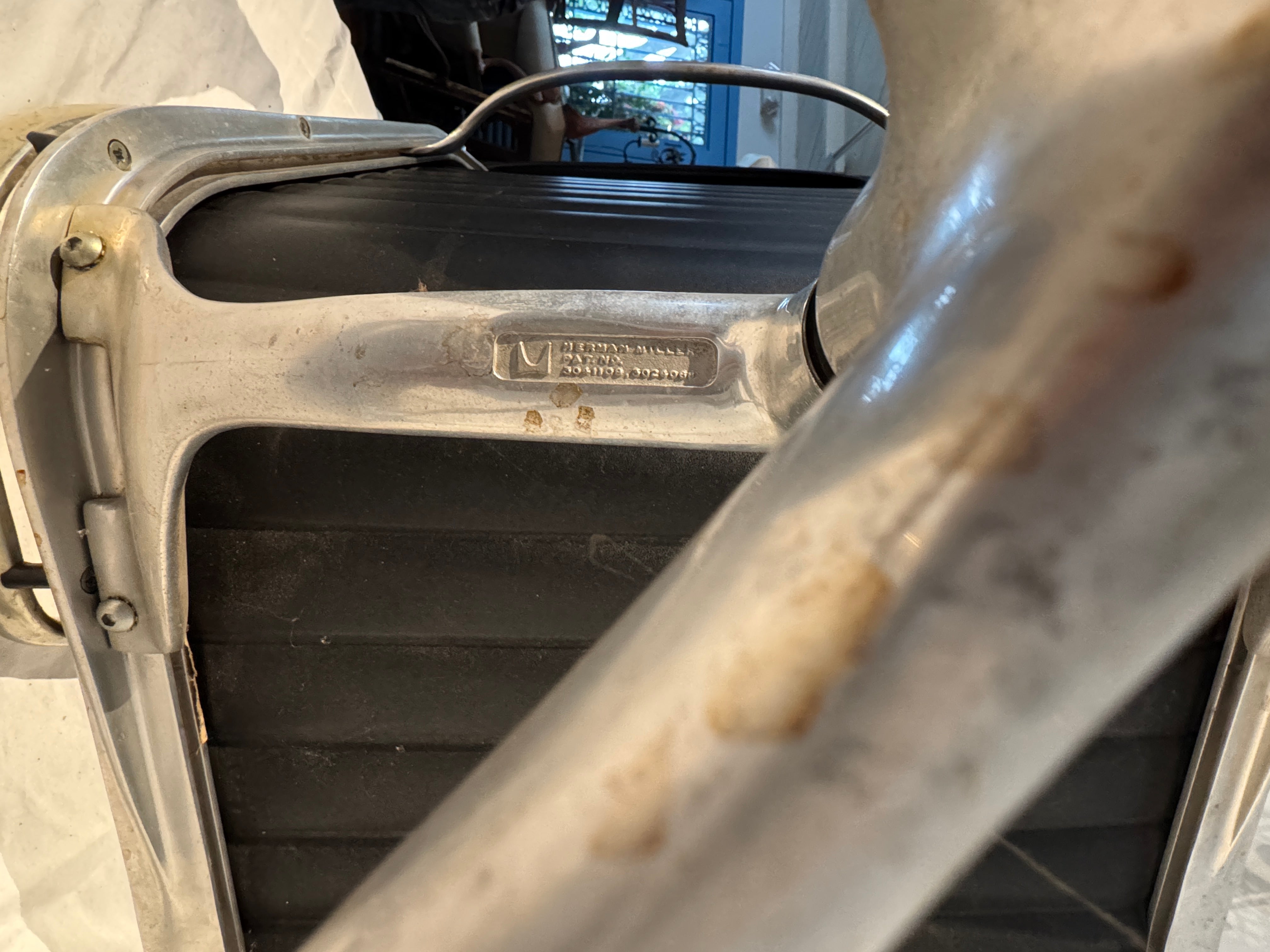 AF2-617: Vintage Eames Group Management Lounge Chair Black Leather Four Star Base Pre 1985